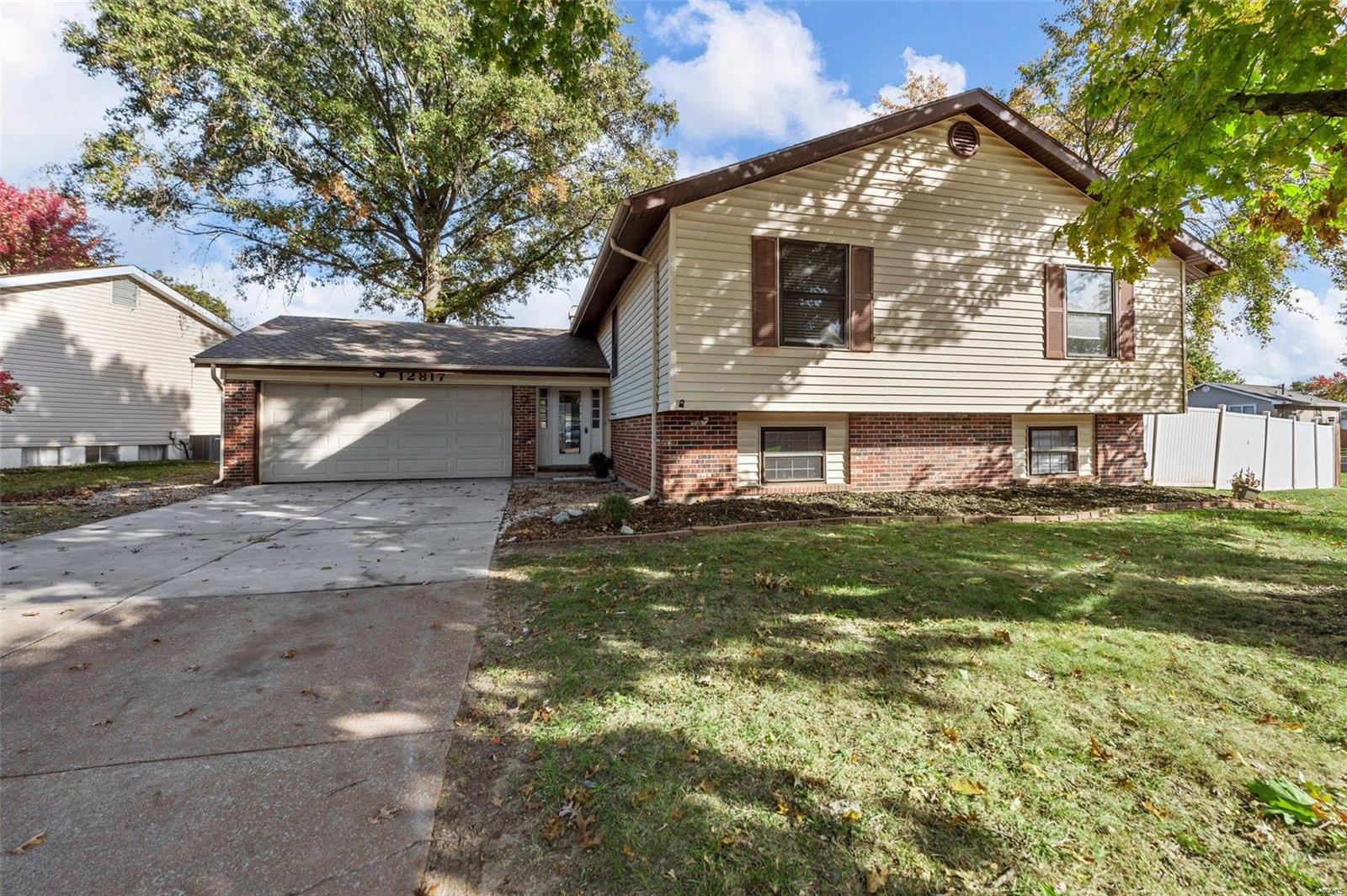 12817 Sandfield Drive Property Photo 1