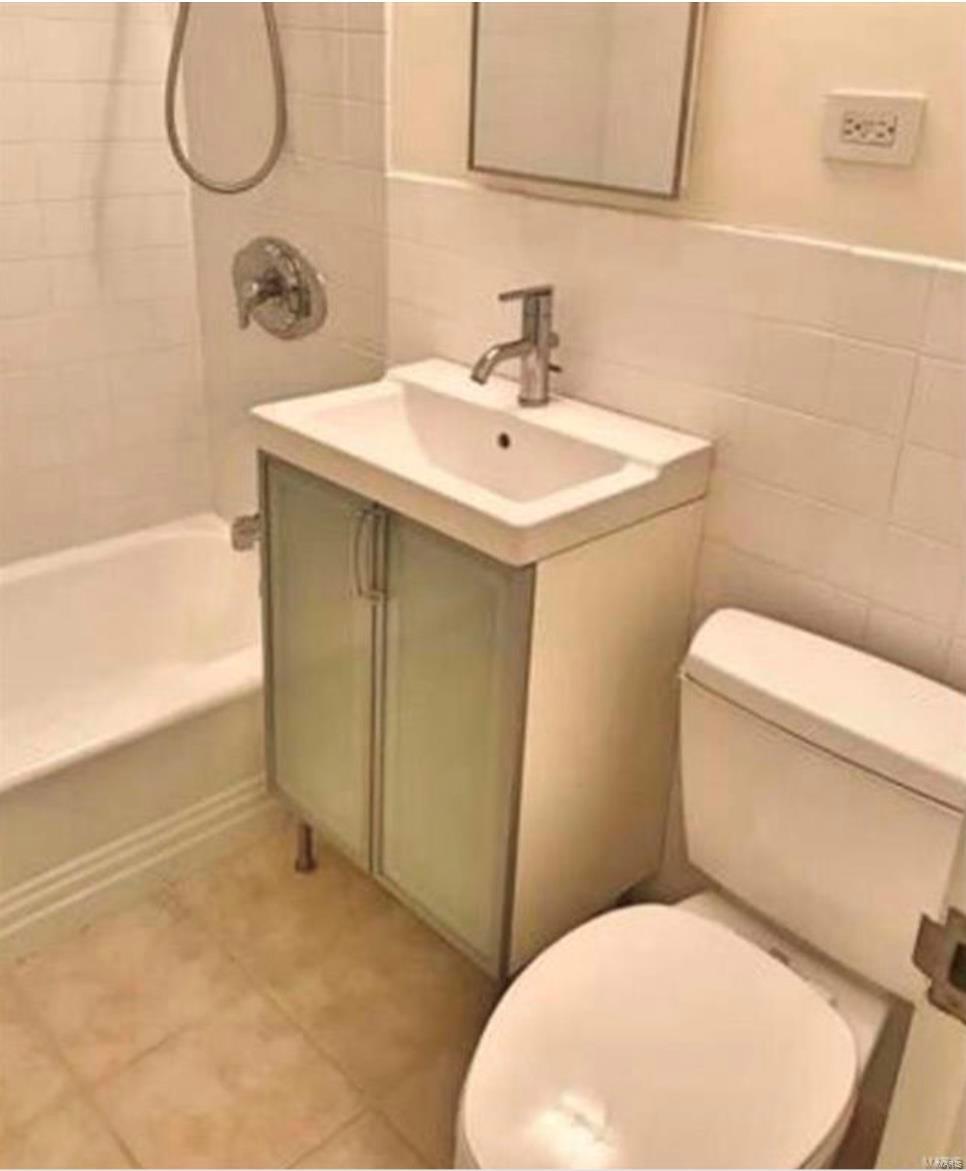 210 N 17th 1011 Property Photo 17