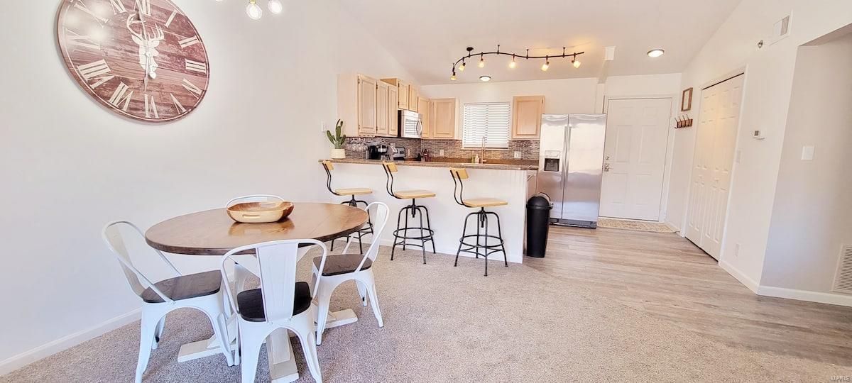 611 Lazy Days Road Z11 Property Photo