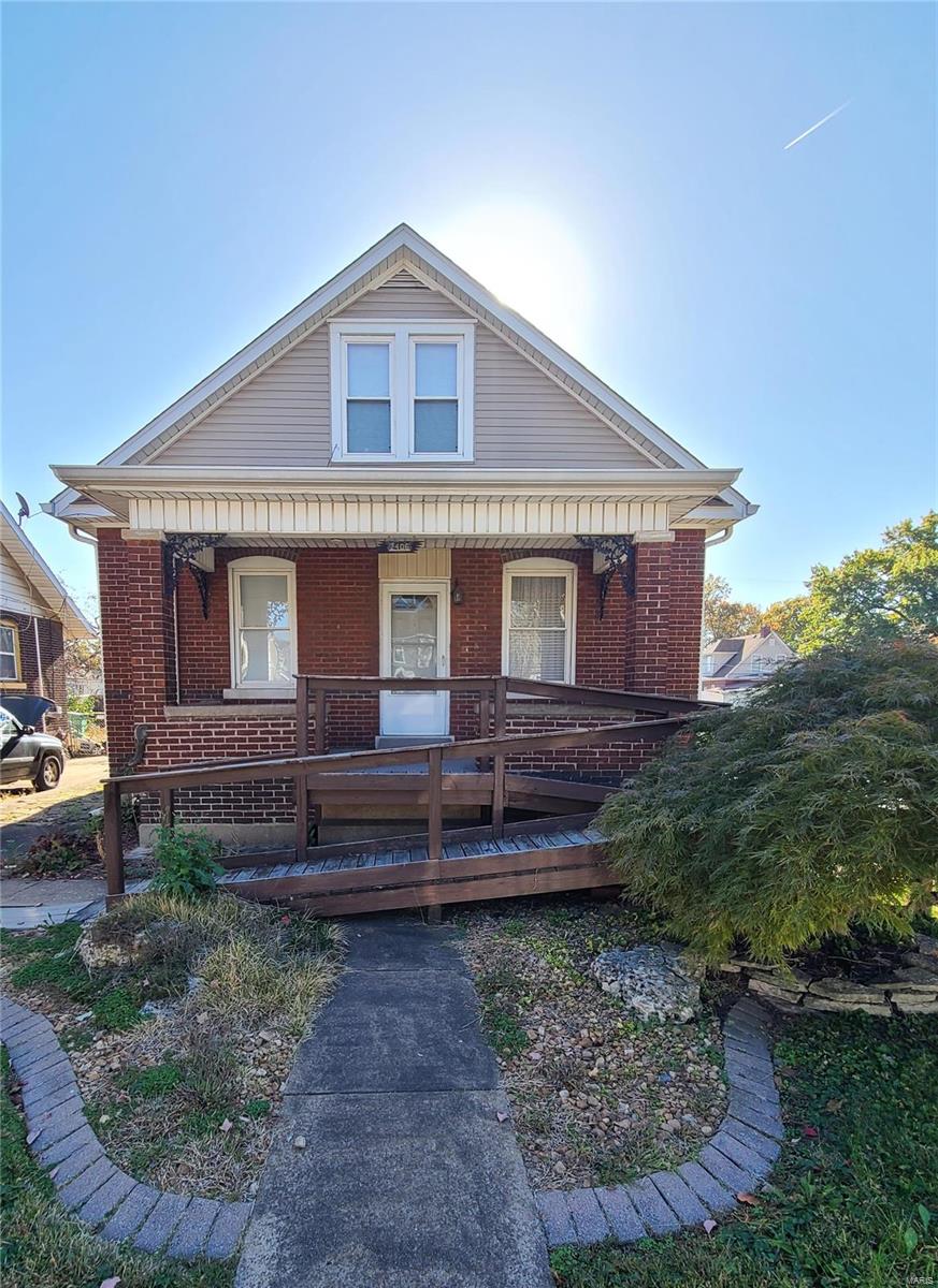 2406 Grand Avenue Property Photo 1