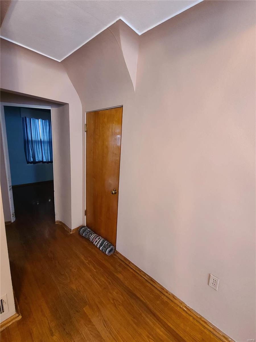 2406 Grand Avenue Property Photo 18