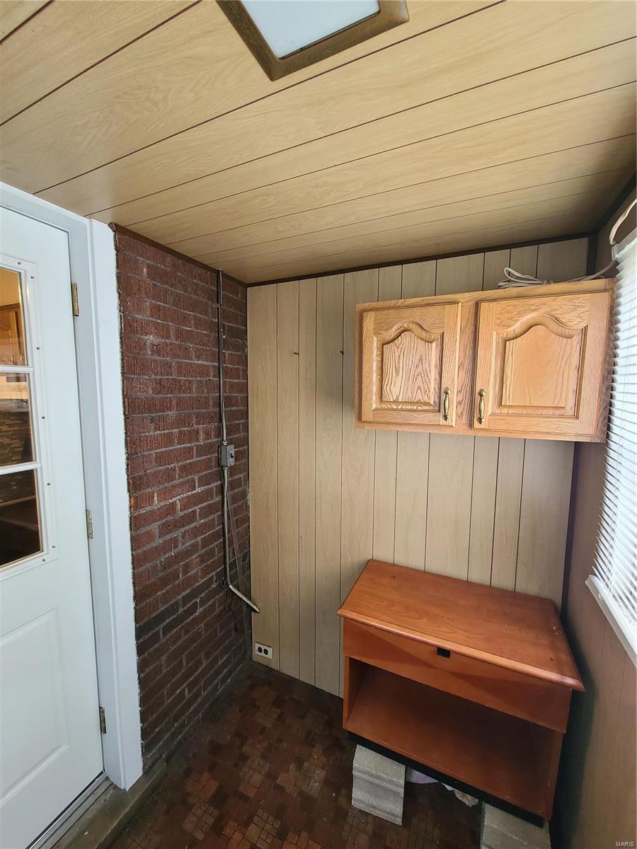 2406 Grand Avenue Property Photo 19