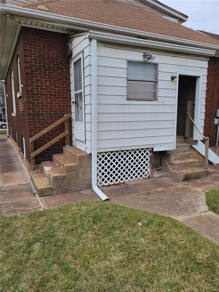 2406 Grand Avenue Property Photo 20
