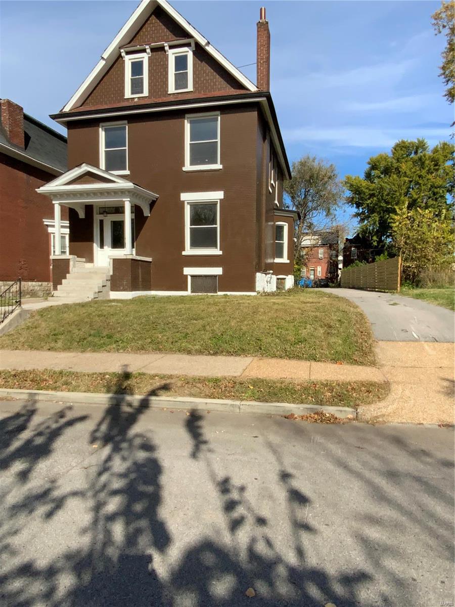 37 Lewis Place Property Photo