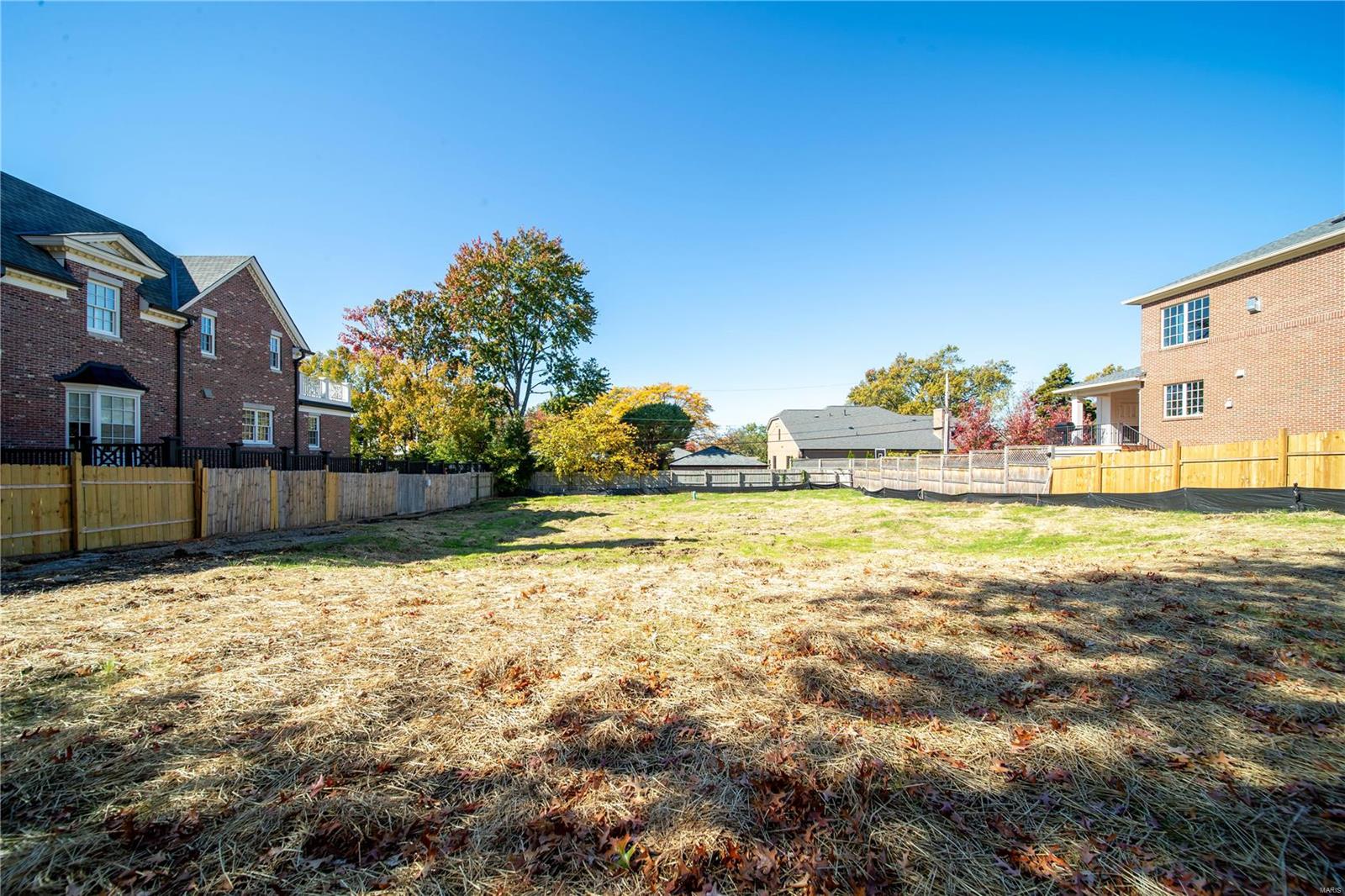 123 N Forsyth Boulevard Property Photo 6
