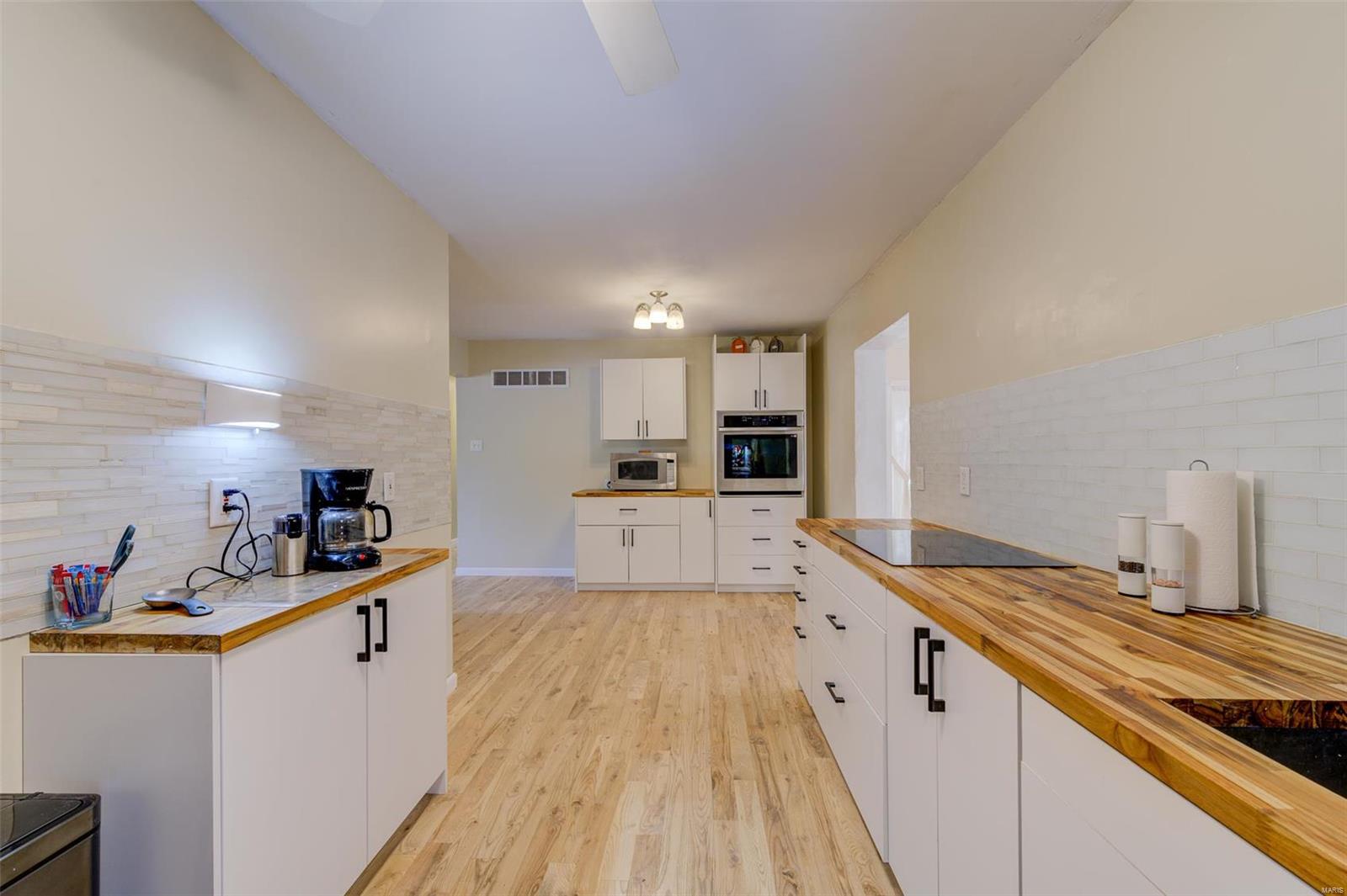 1221 Birdie Hills Road Property Photo 9