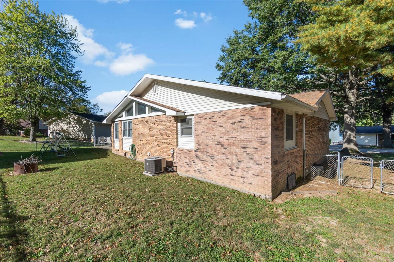2230 Kent Drive Property Photo 4