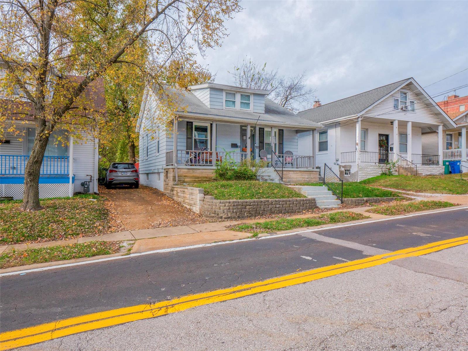 4938 Heege Road Property Photo 4