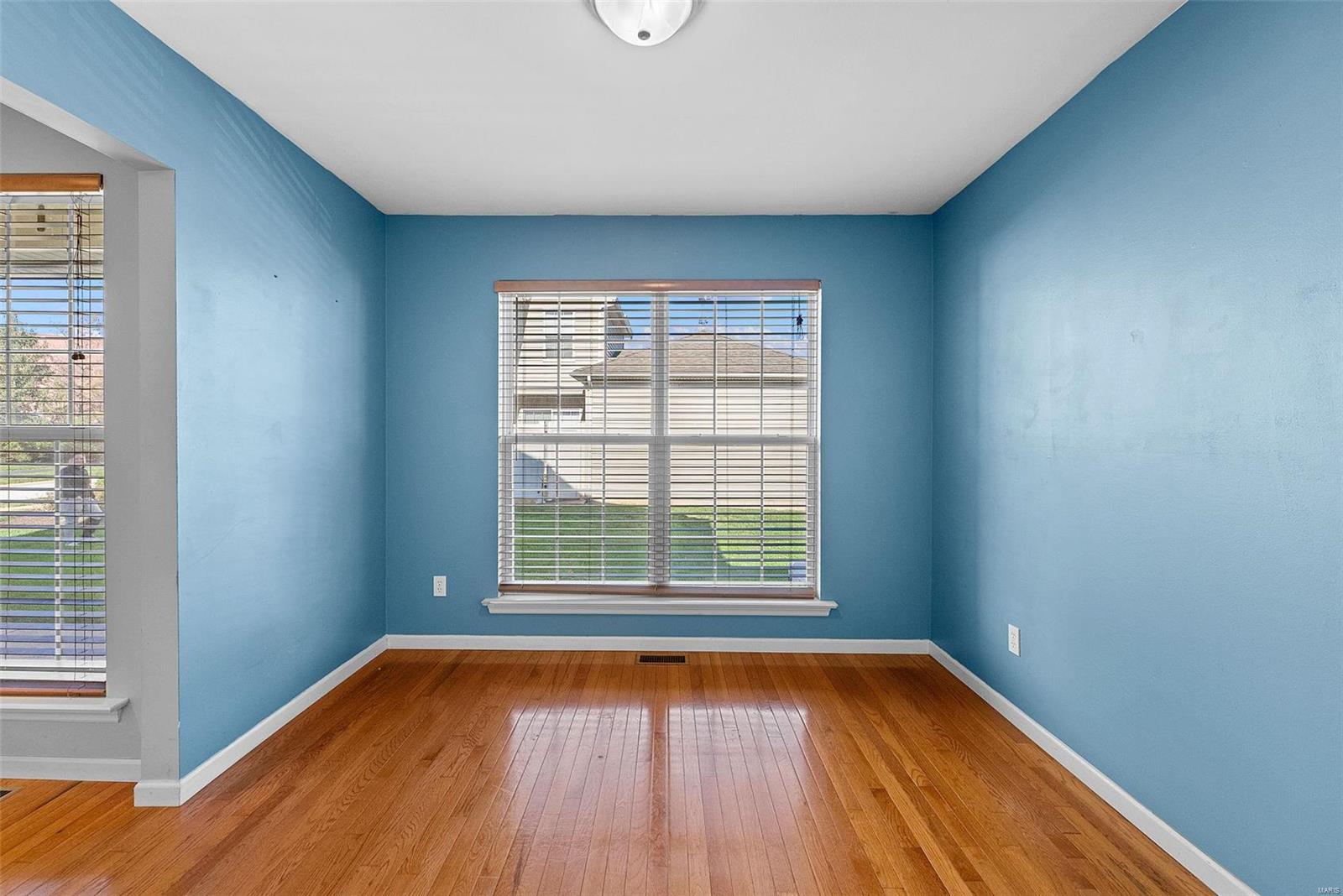 476 Coachgate Court Property Photo 6
