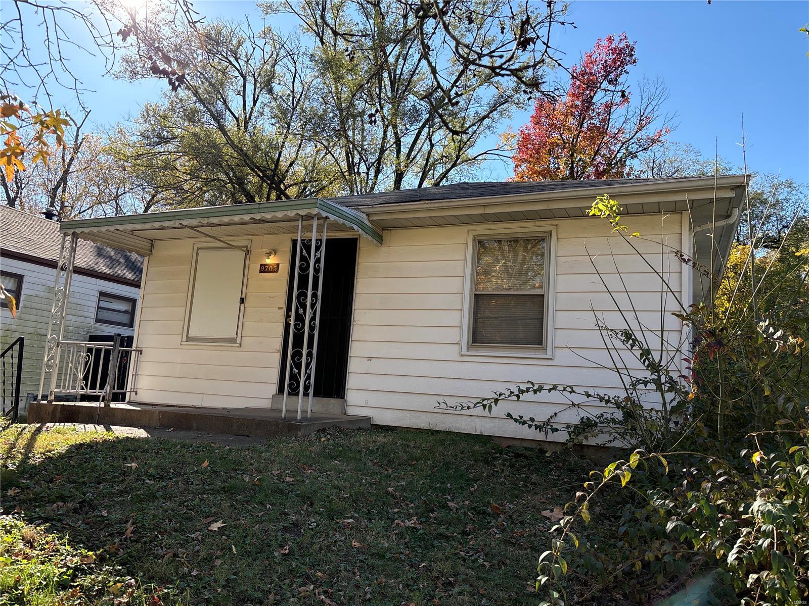 9705 Winkler Drive Property Photo 3