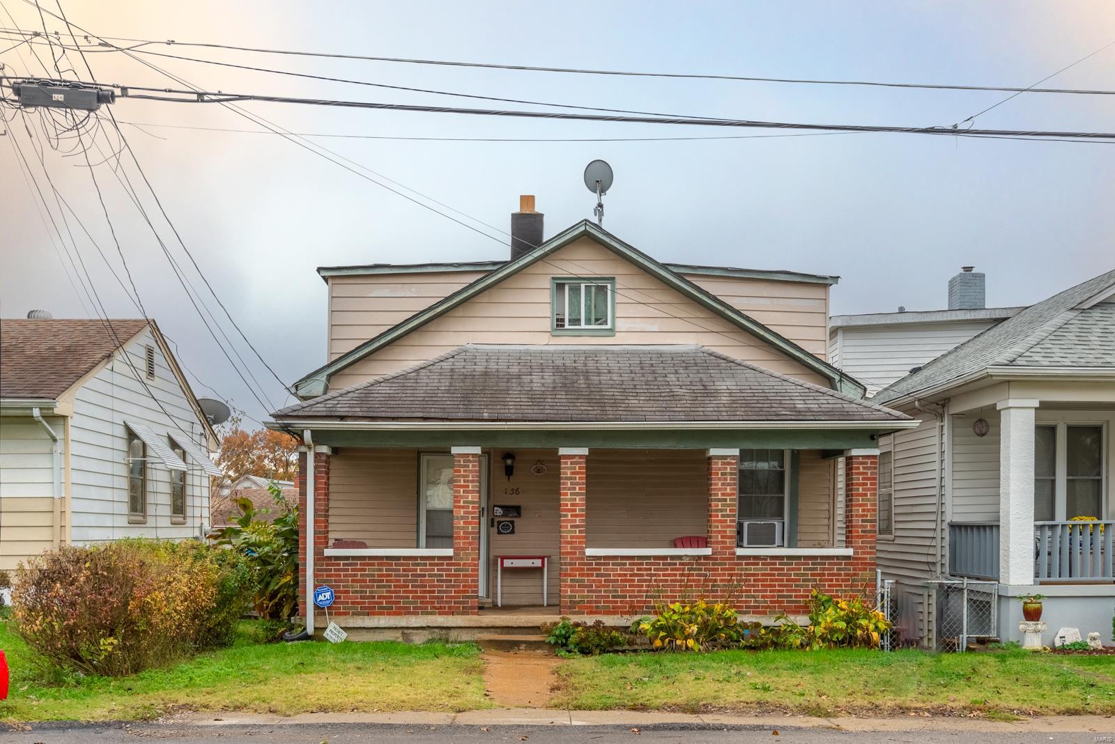 156 W Holden Avenue Property Photo