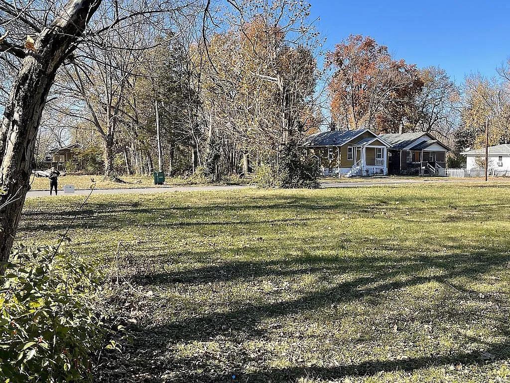 652 N 55th Street Property Photo 2