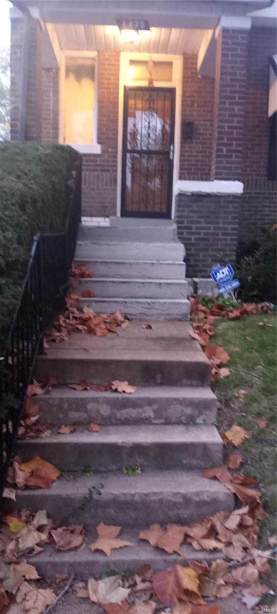 4475 Lexington Avenue Property Photo