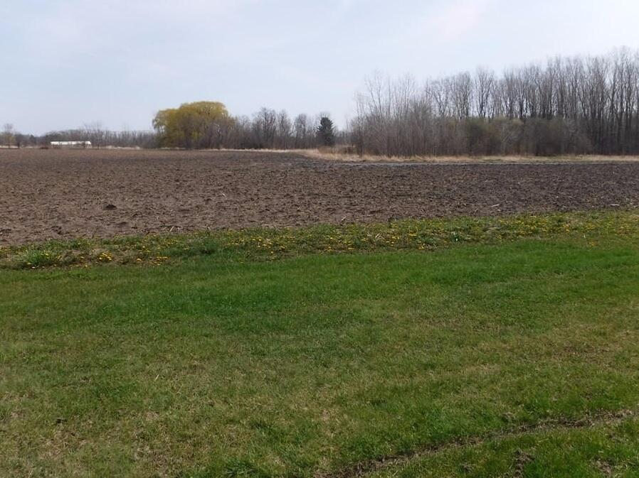 10701 Burlington Rd Property Photo 1