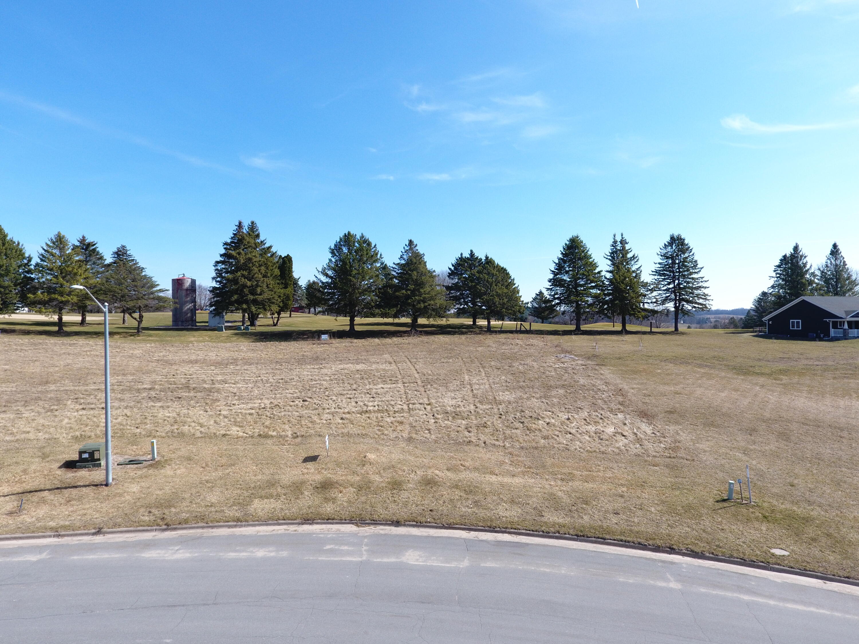 LOT 28 16th Fairway Dr