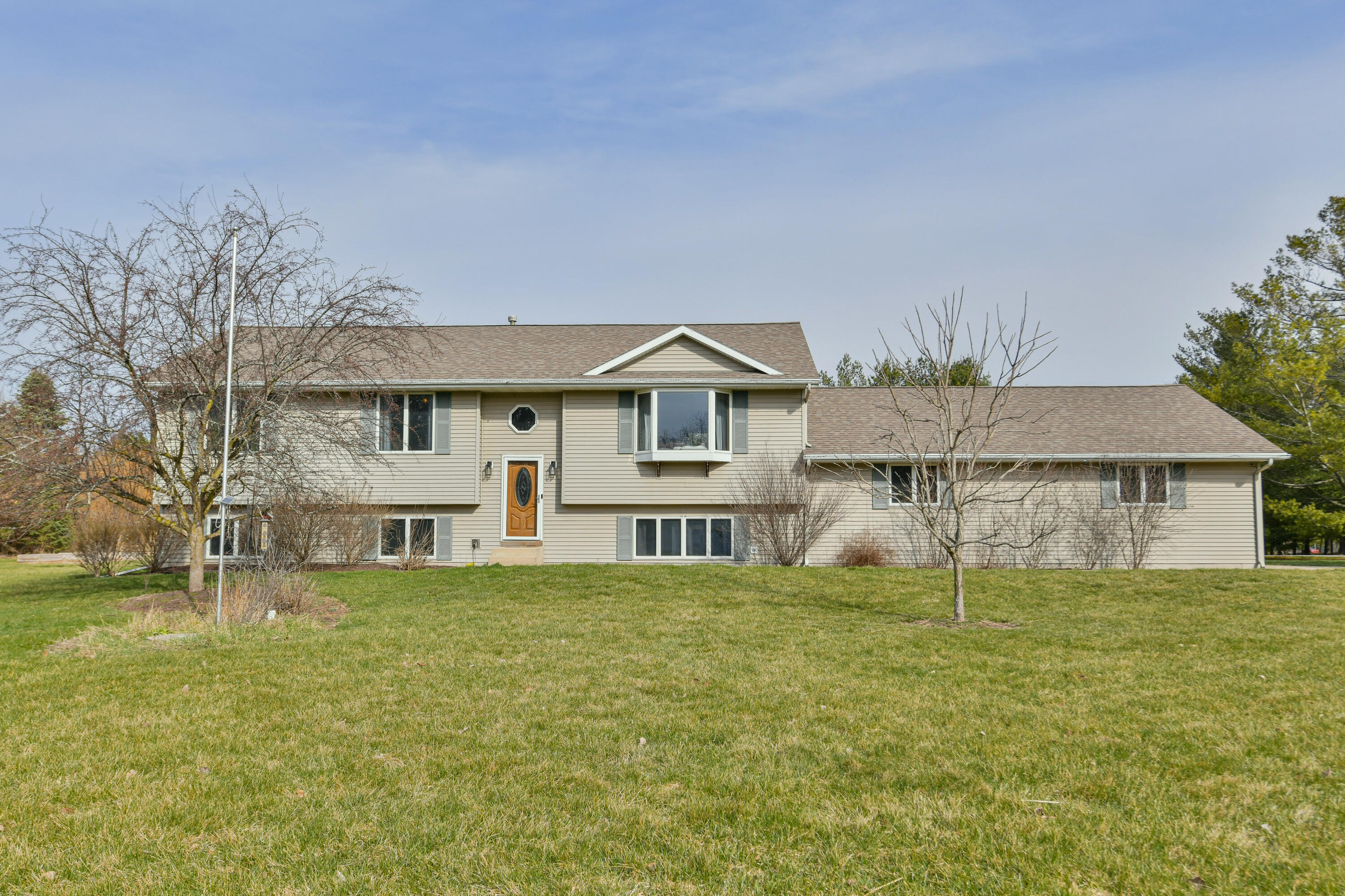 N3705 Willow Bend Ln Property Photo 1