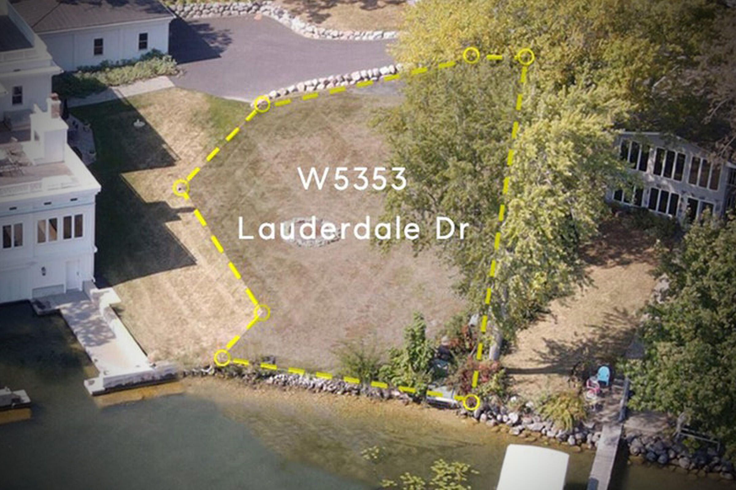 W5353 Lauderdale Dr Property Photo 1