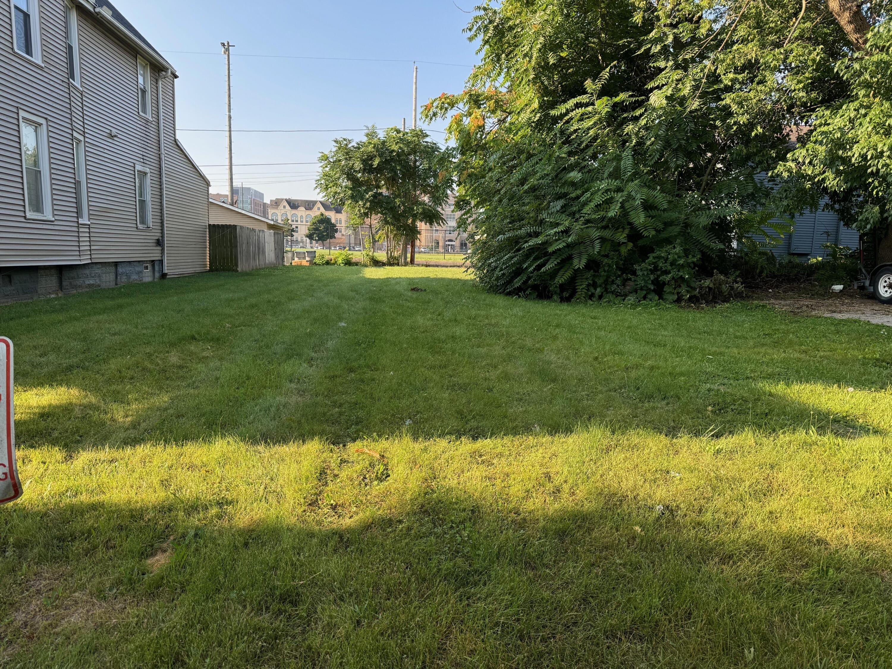 1821 W State St Property Photo 1