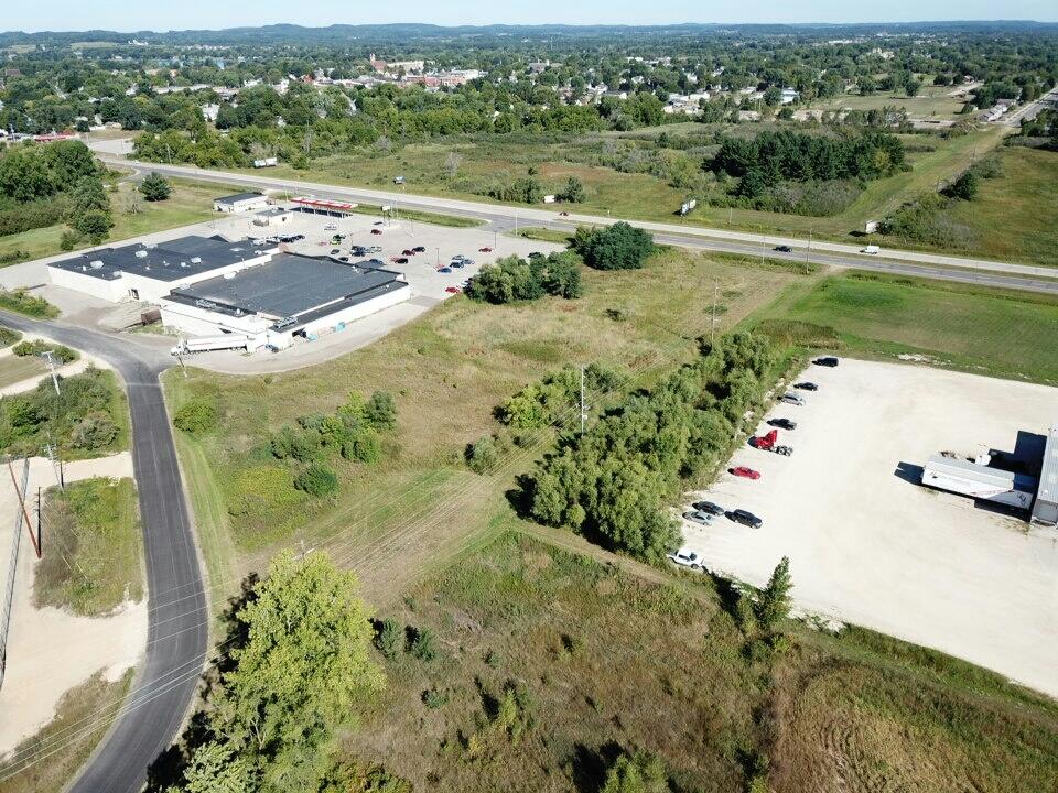00 Highway 16 - Property Photo 1