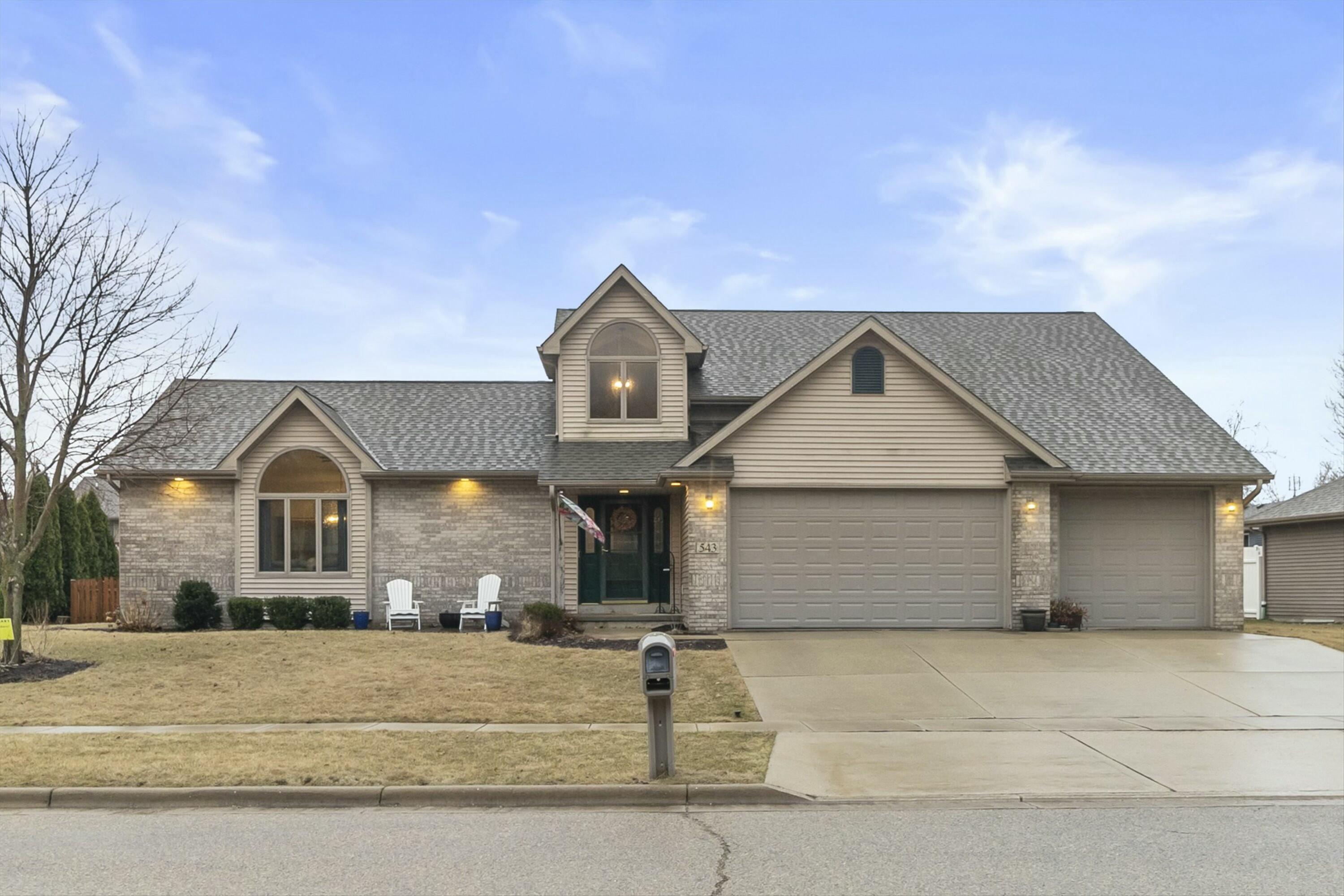 543 Summer Dr Property Photo 1
