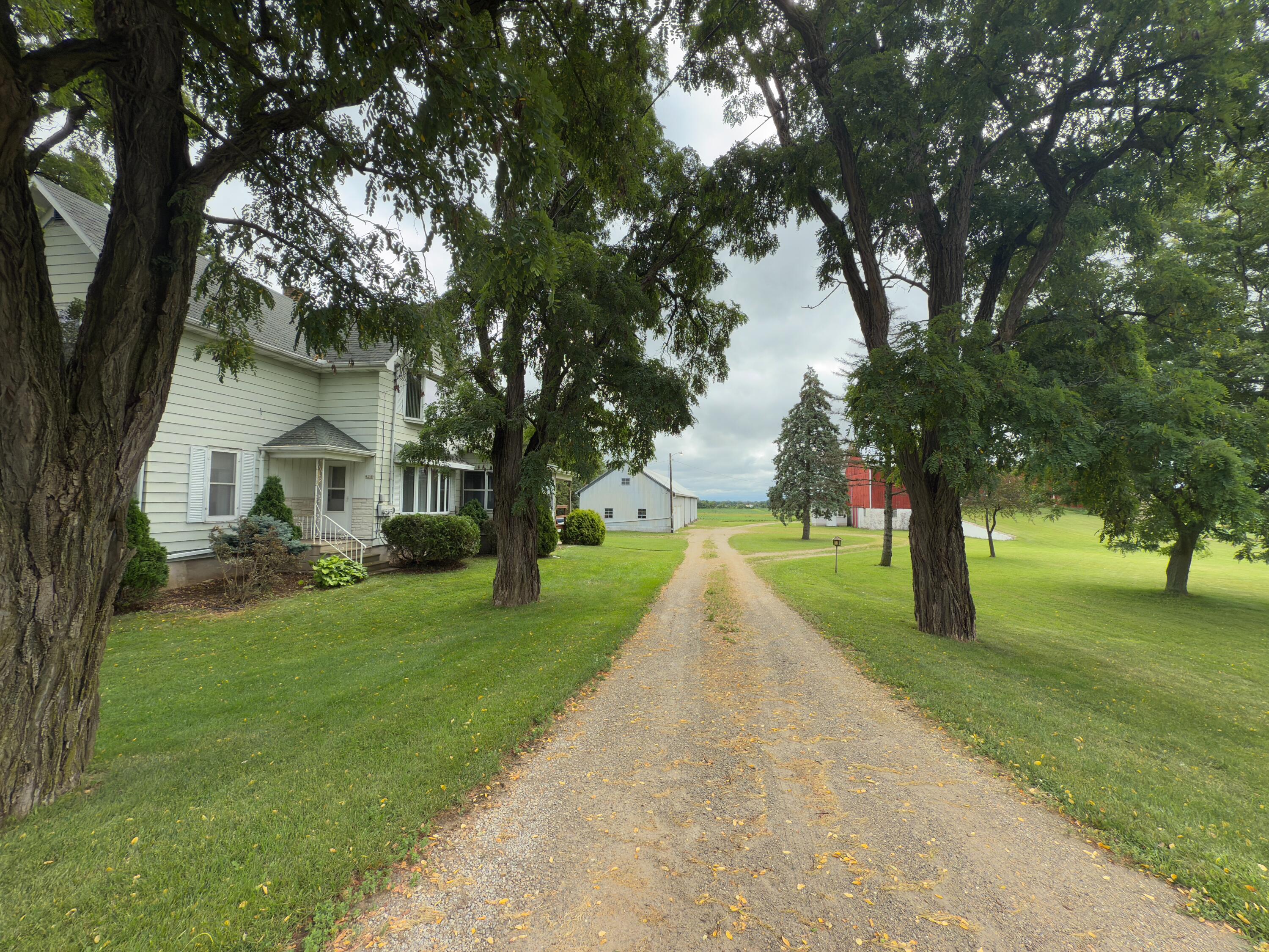 9258 State Road 76 -