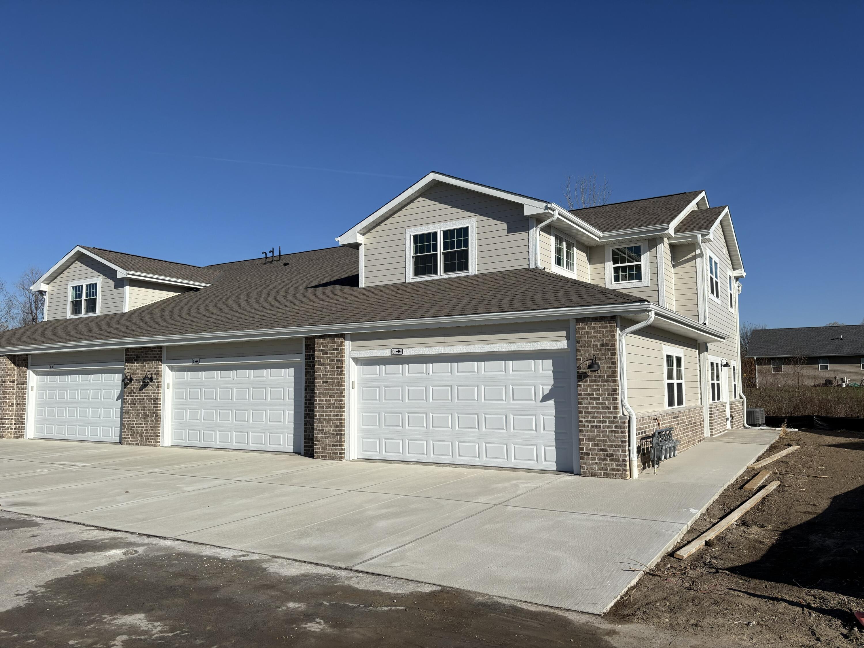455 Hillary Cir Property Photo 1