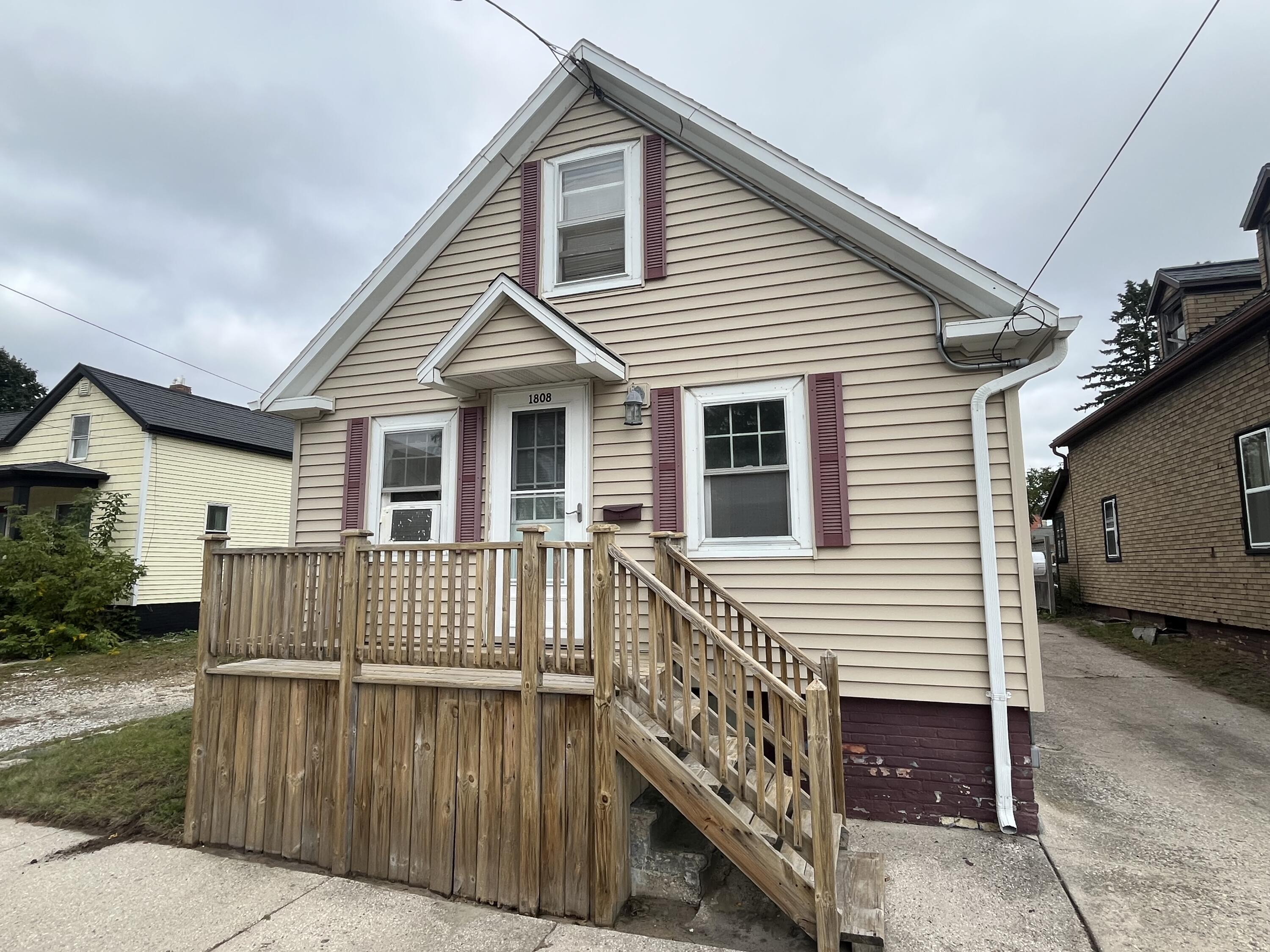 1808 11th St Property Photo 1