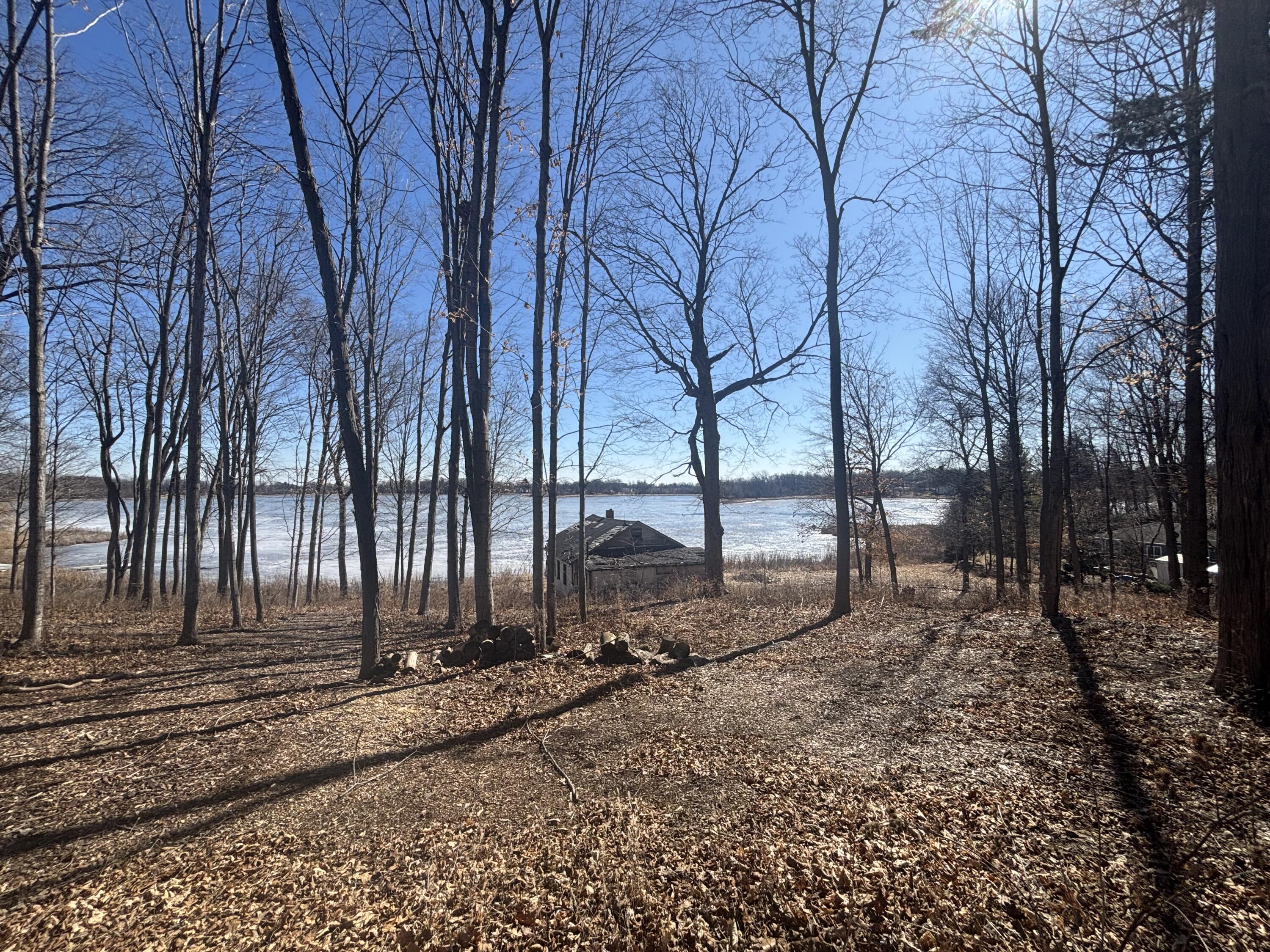 W6773 Lakeshore Cir Property Photo 1