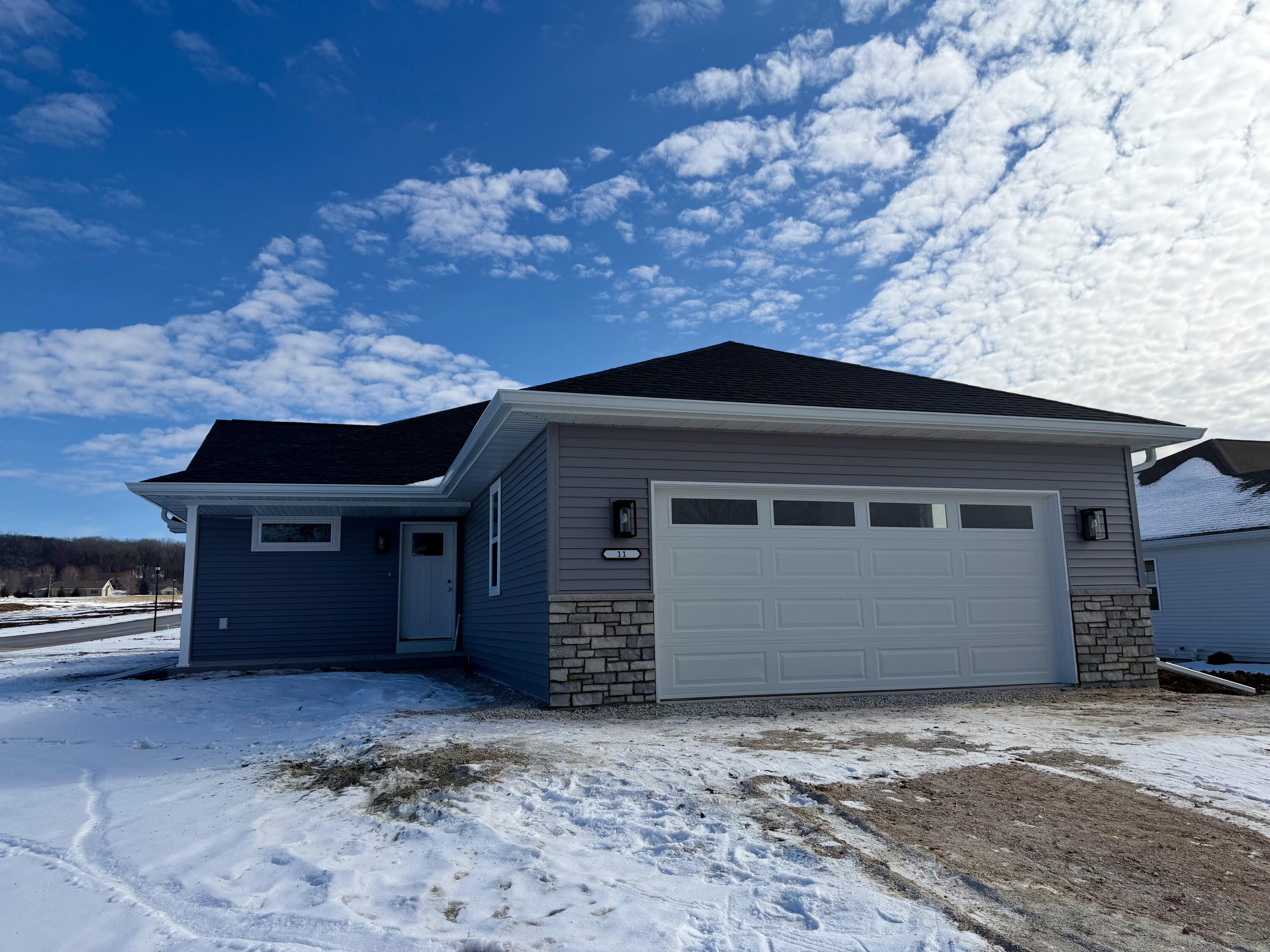 11 Wisteria Ct Property Photo 1