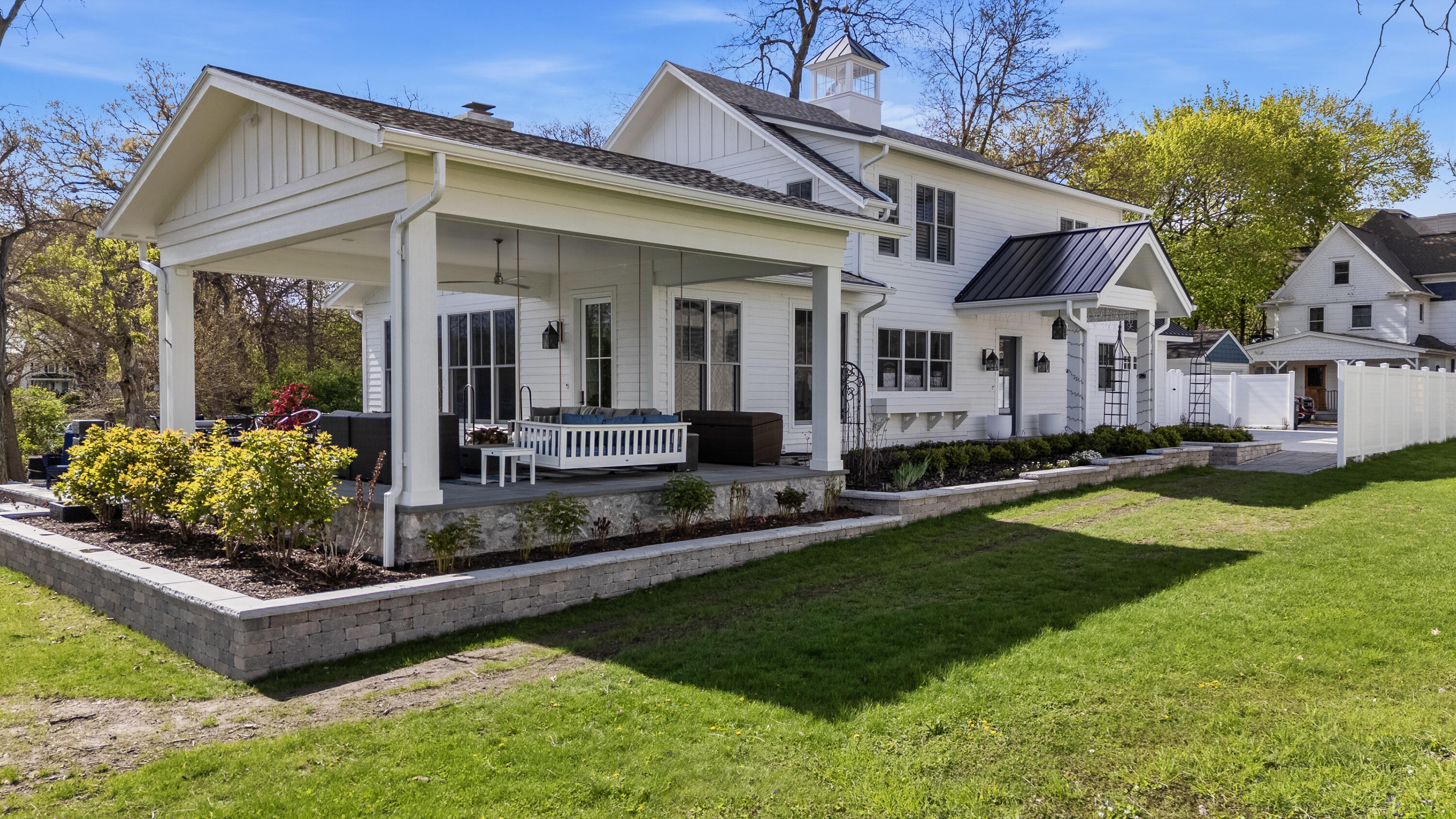 222 E Pleasant St