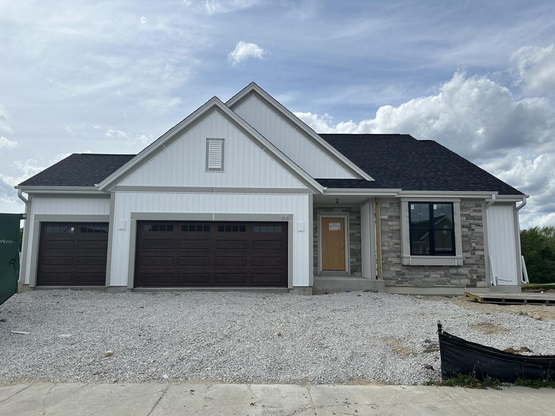 3816 White Oak Way Property Photo 1