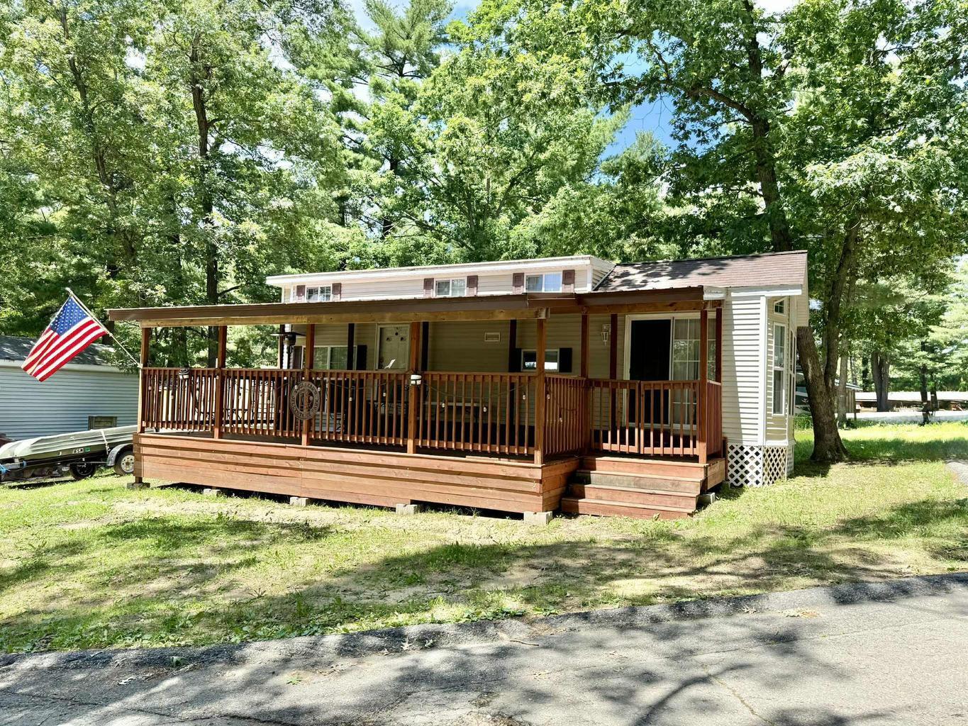 135 Cindy Ln Property Photo 1