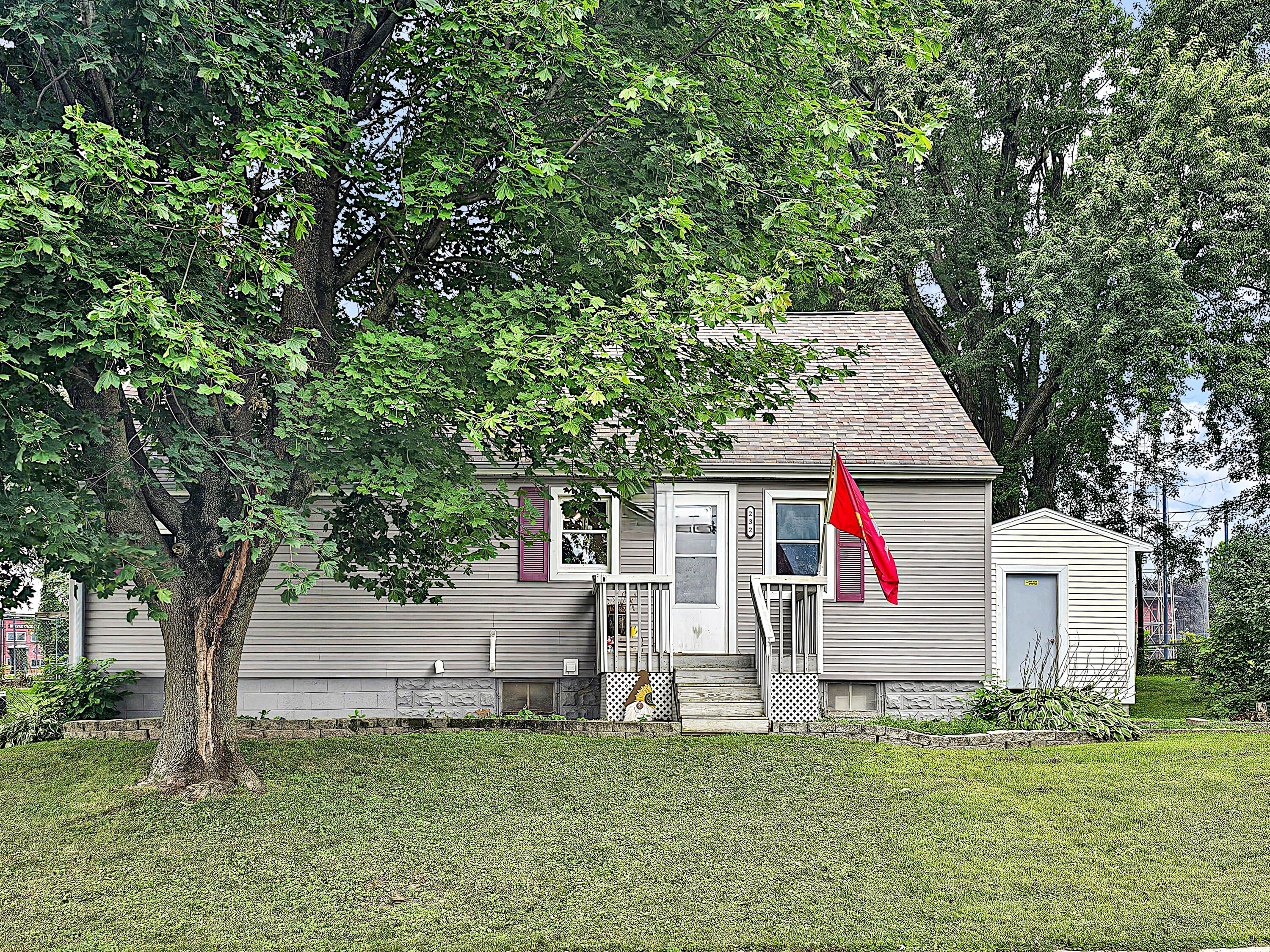 232 1st Ave Property Photo 1