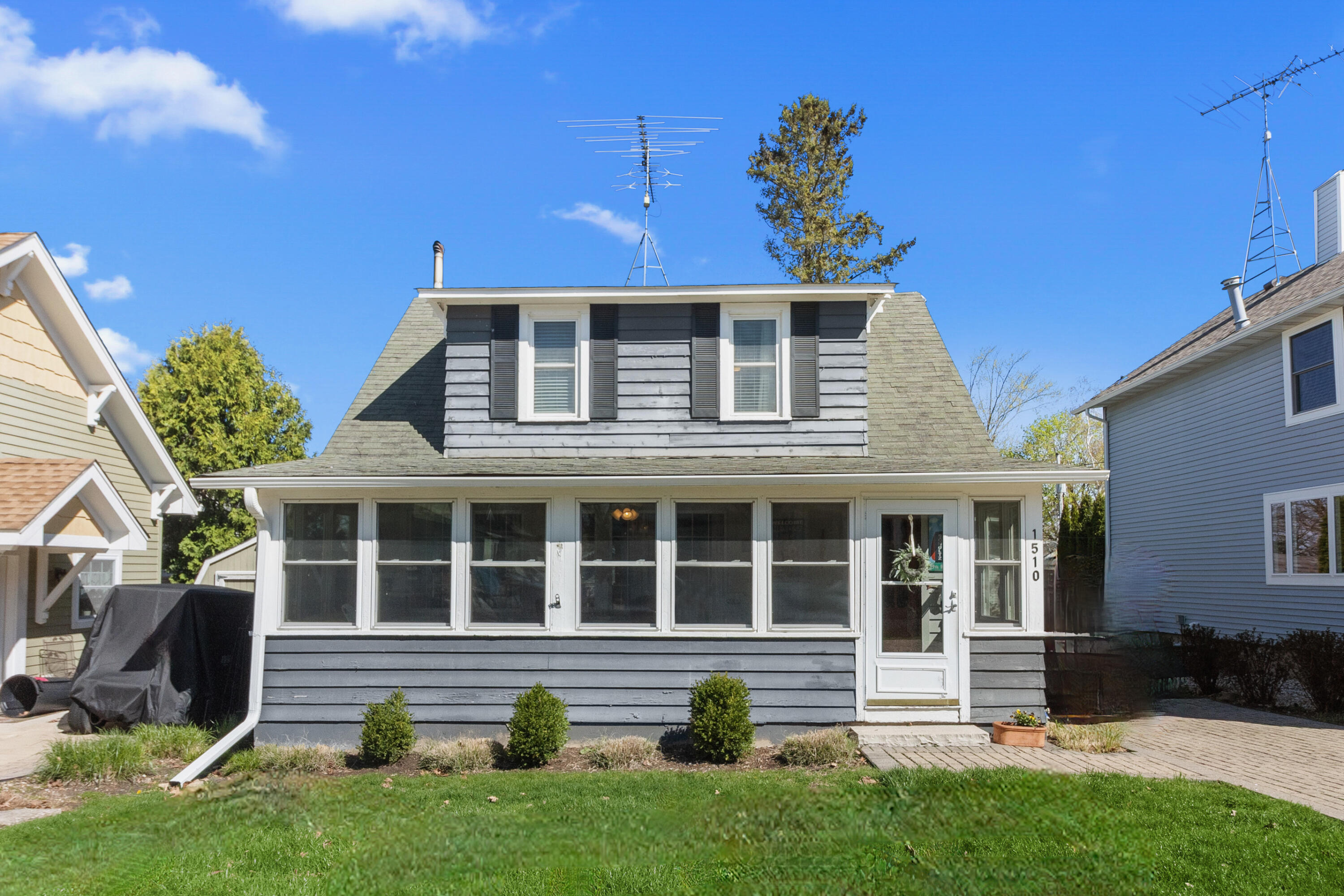 1510 State St Property Photo 1
