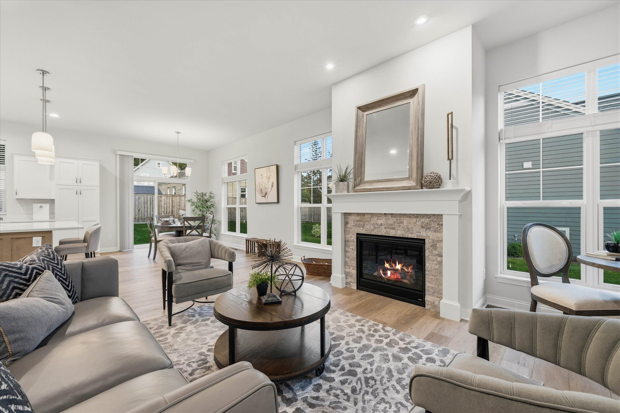 369 Evergreen Ln