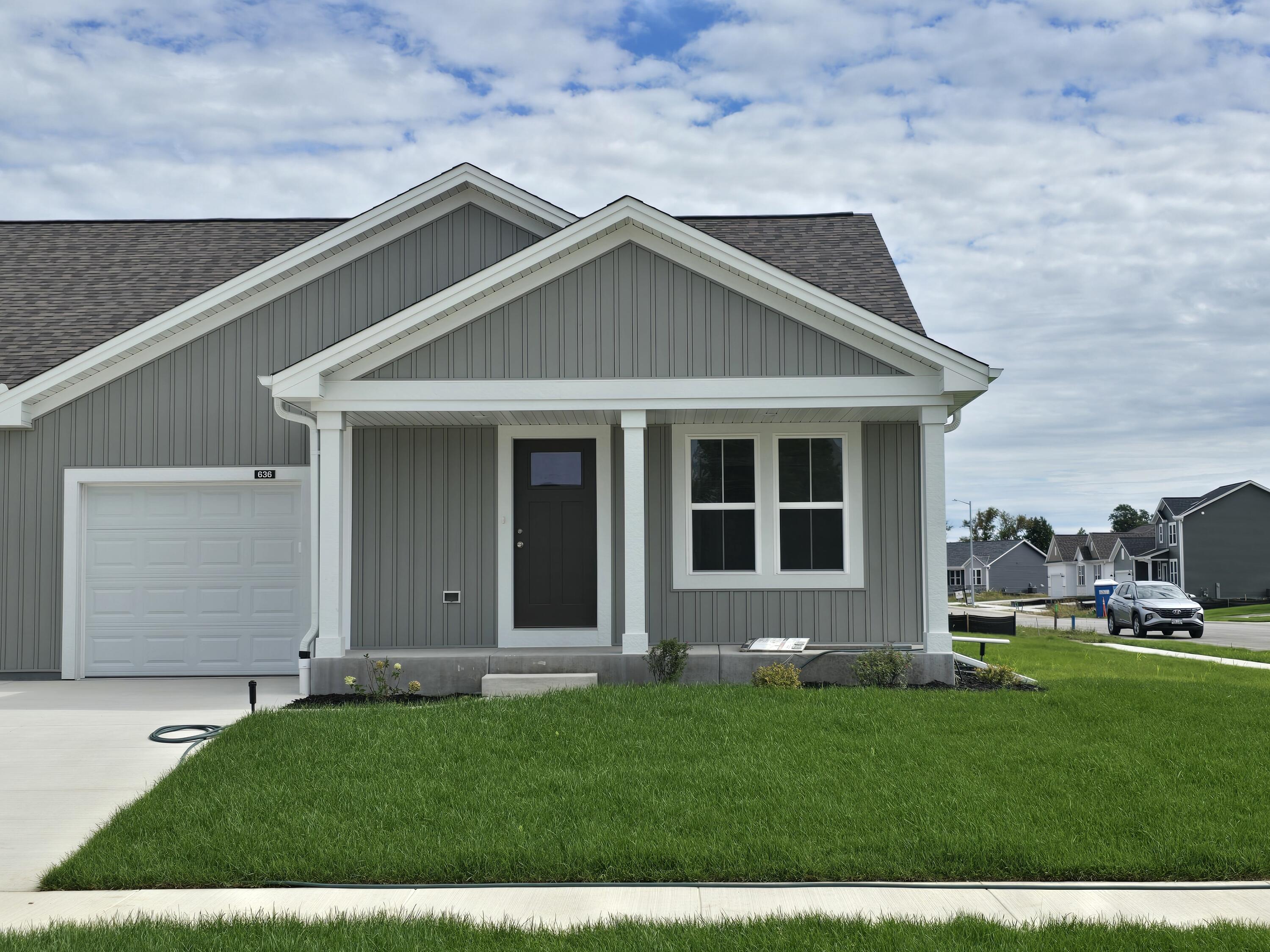 636 Harvest Ln Property Photo 1