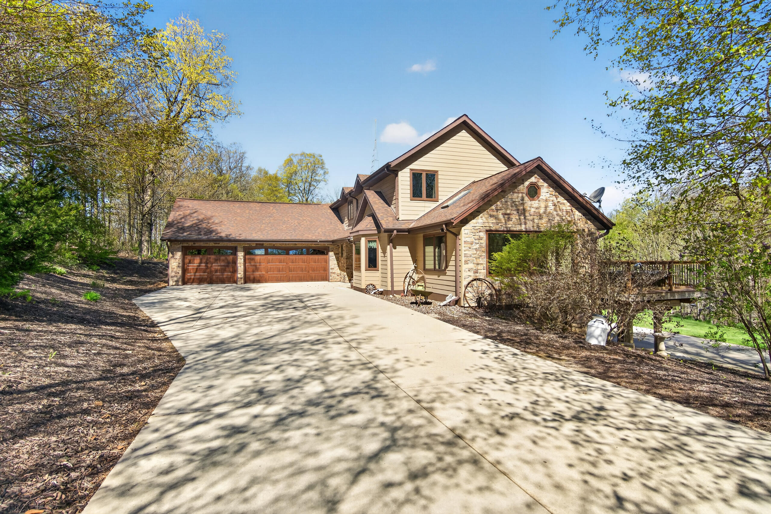 9355 St Kilian Hts Property Photo 1