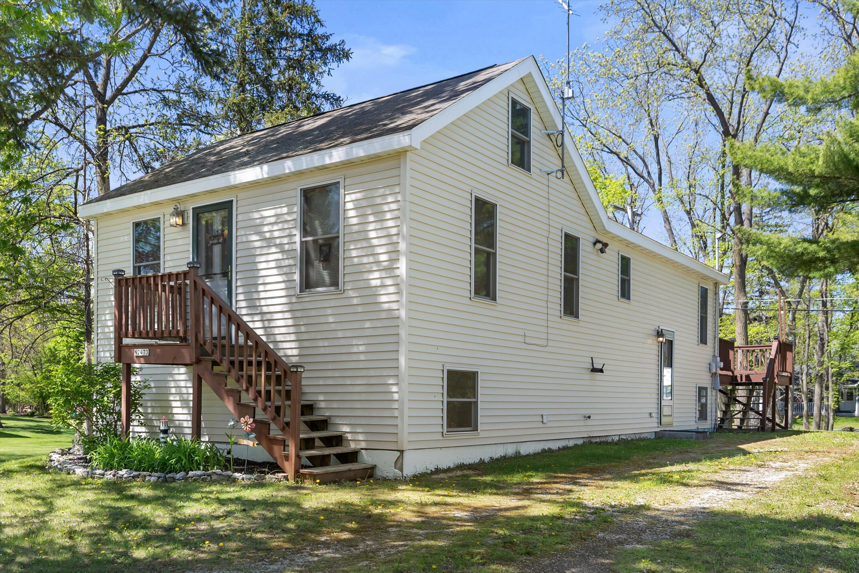 N2473 Greenleaf Dr