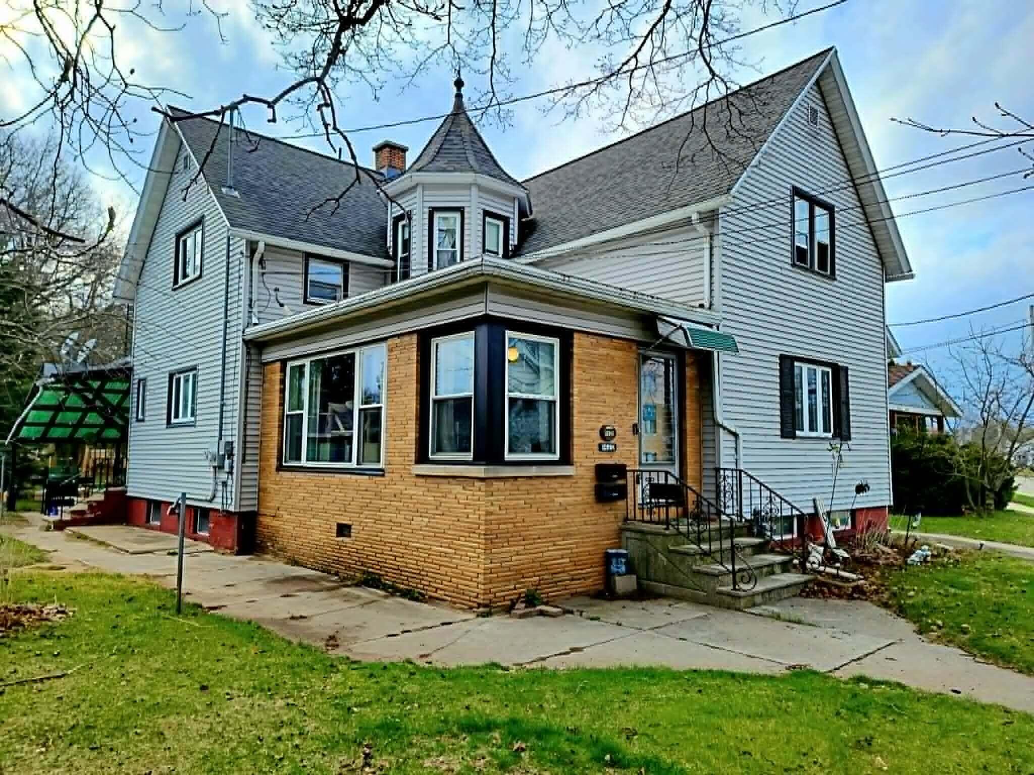 1420 Hawthorne Ave Property Photo 1