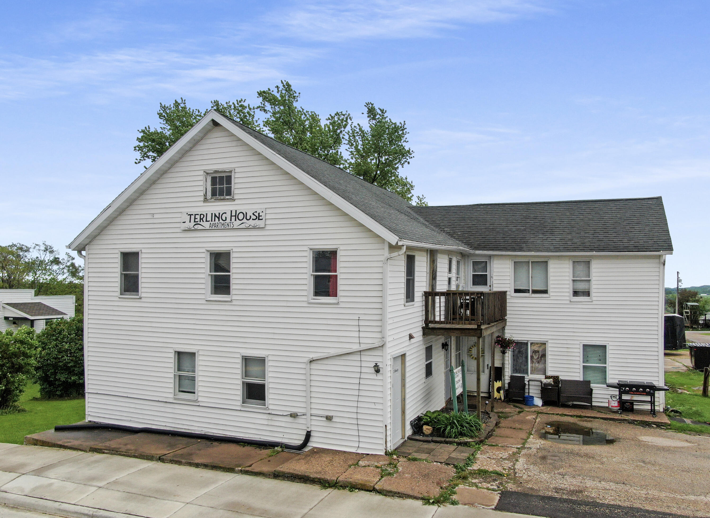 202 Diagonal St Property Photo 1