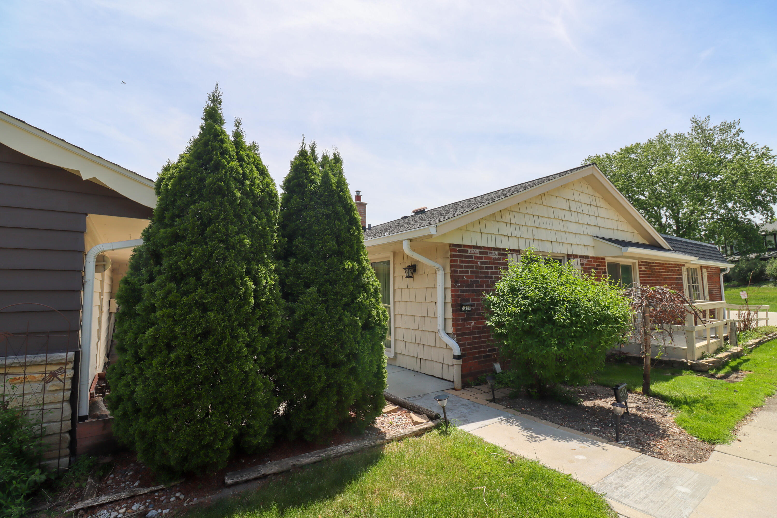 5324 Woodbridge Ln Property Photo 1