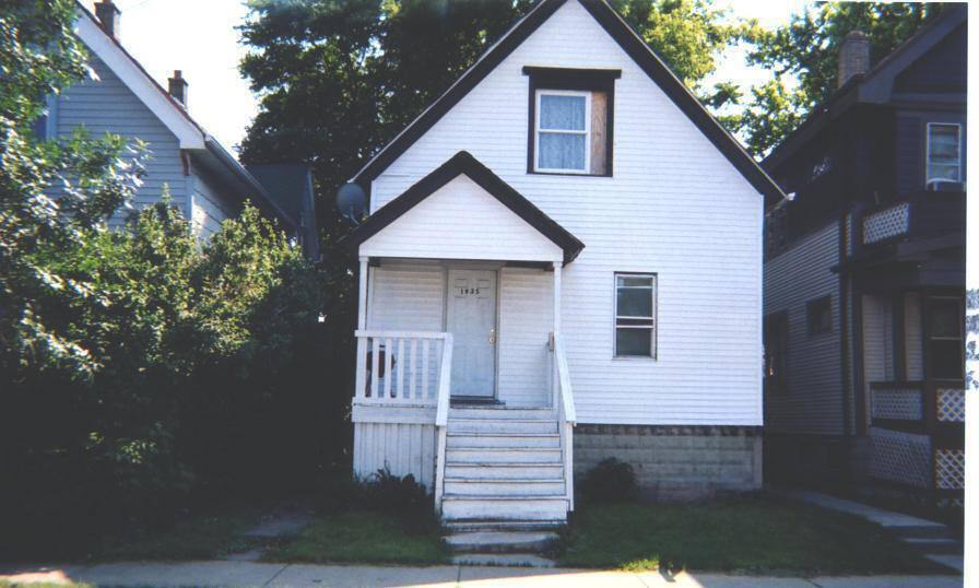 1935 W Monroe St Property Photo 1