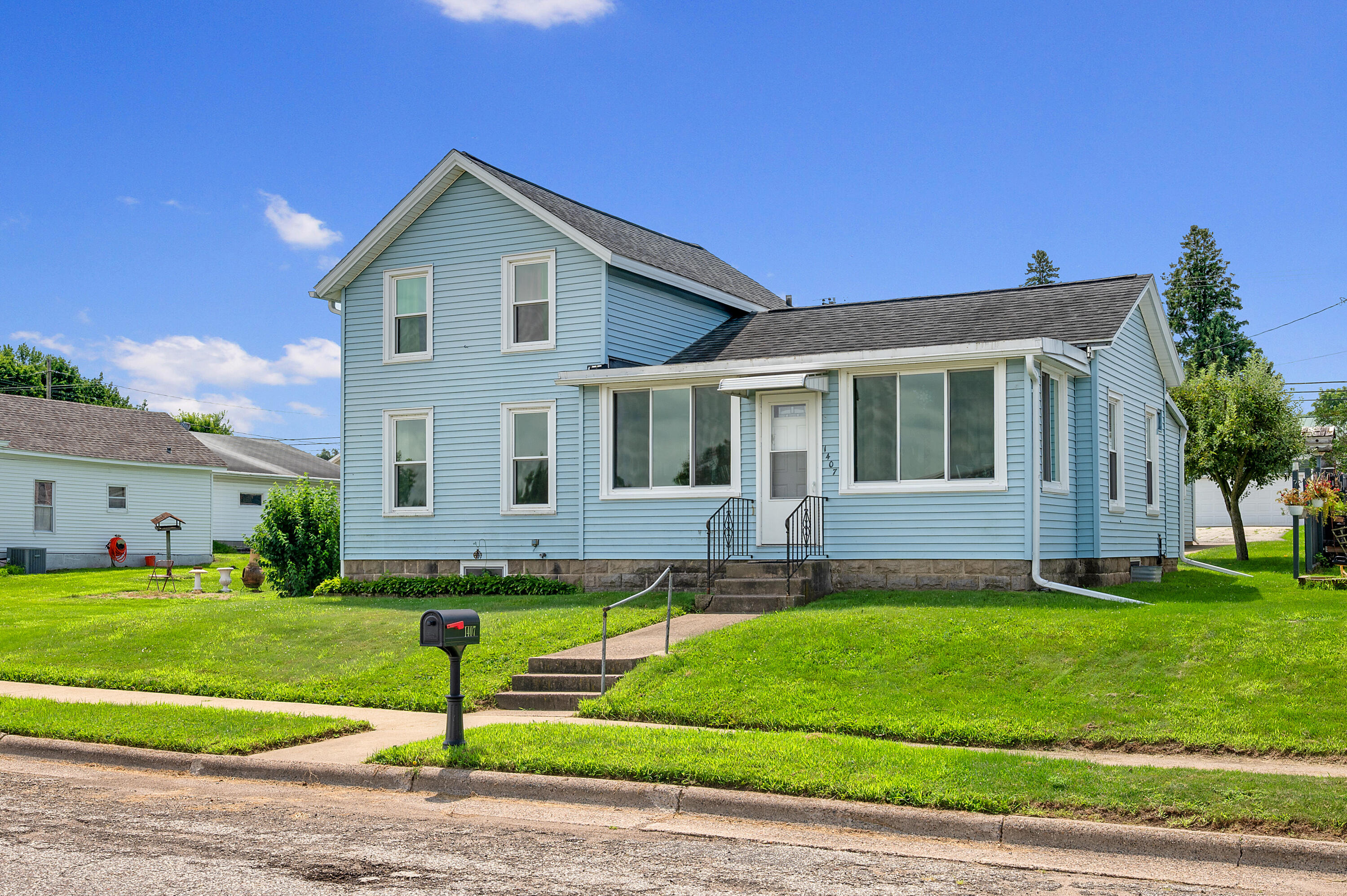 1407 Bangor St Property Photo 1