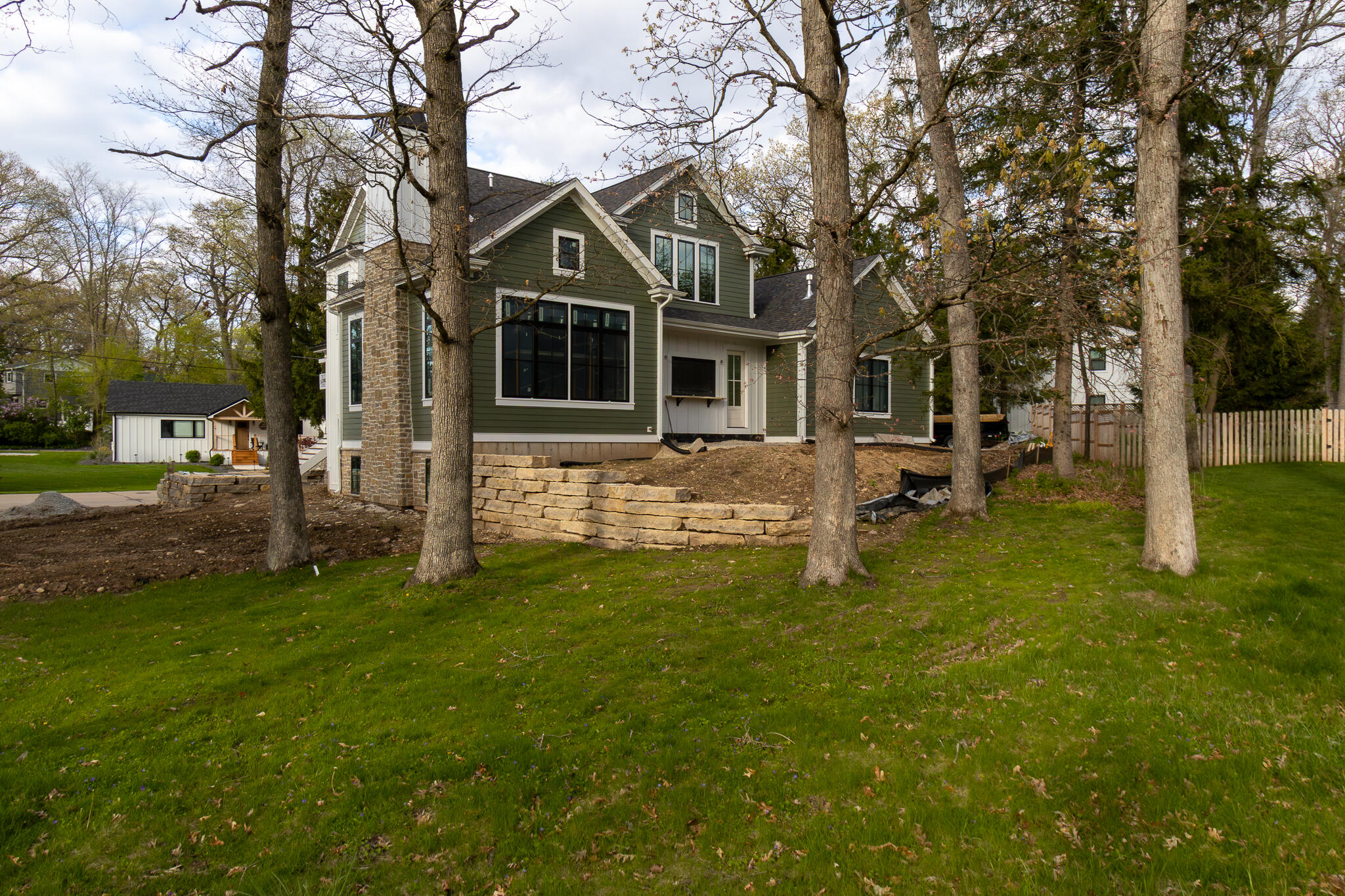 327 Church Dr Property Photo 1