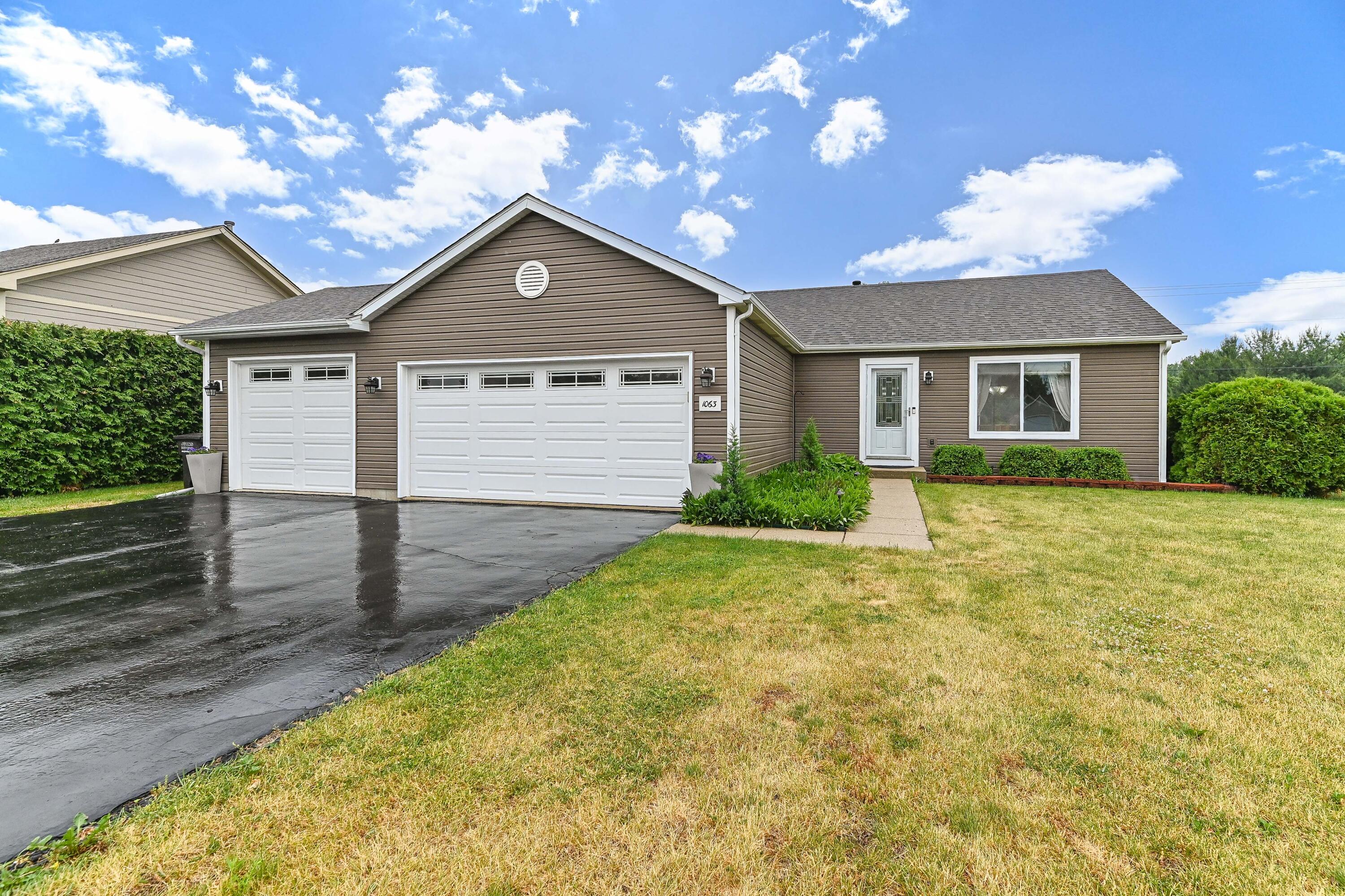 1063 Pheasant Dr
