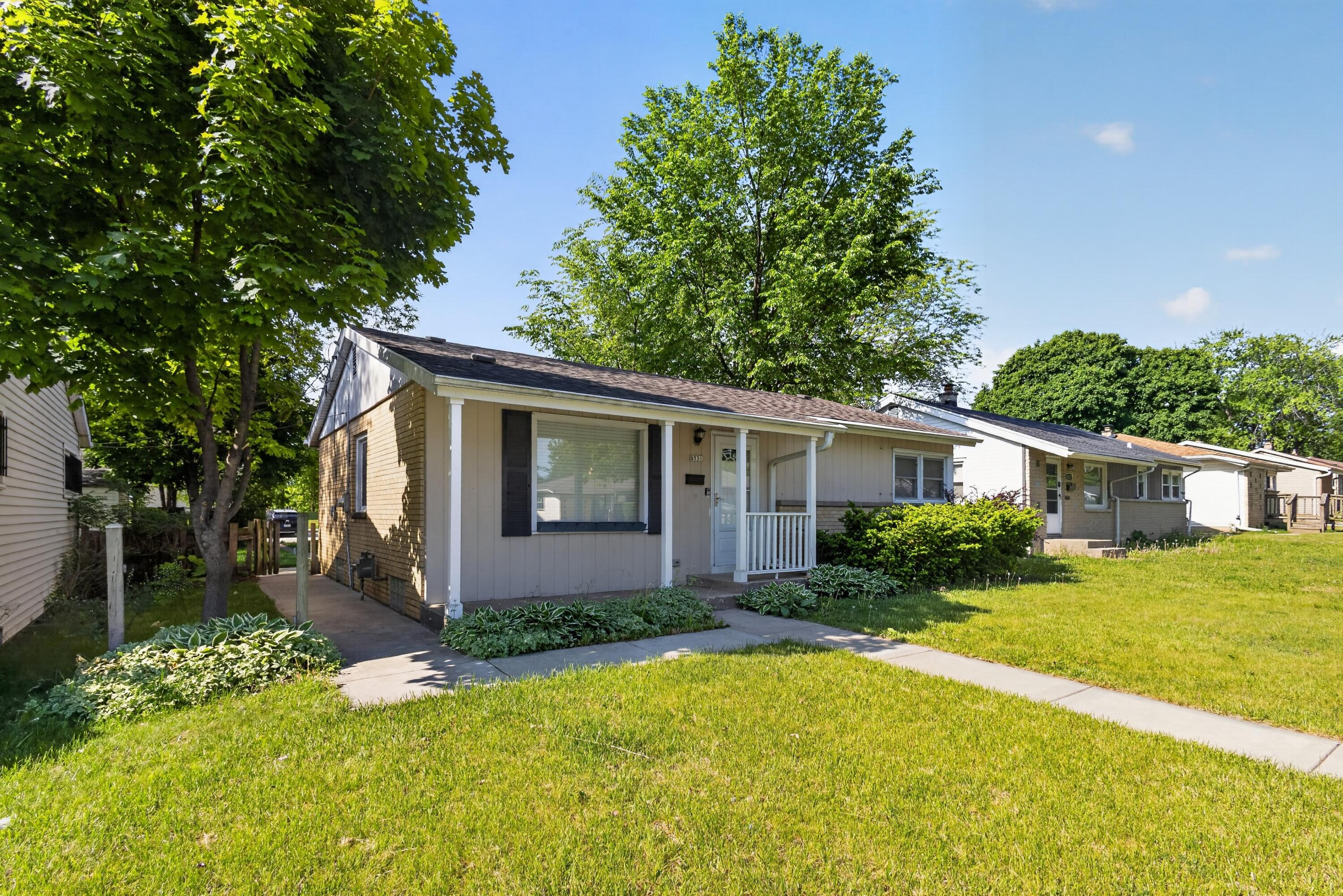 8531 W Lawrence Ave Property Photo 1