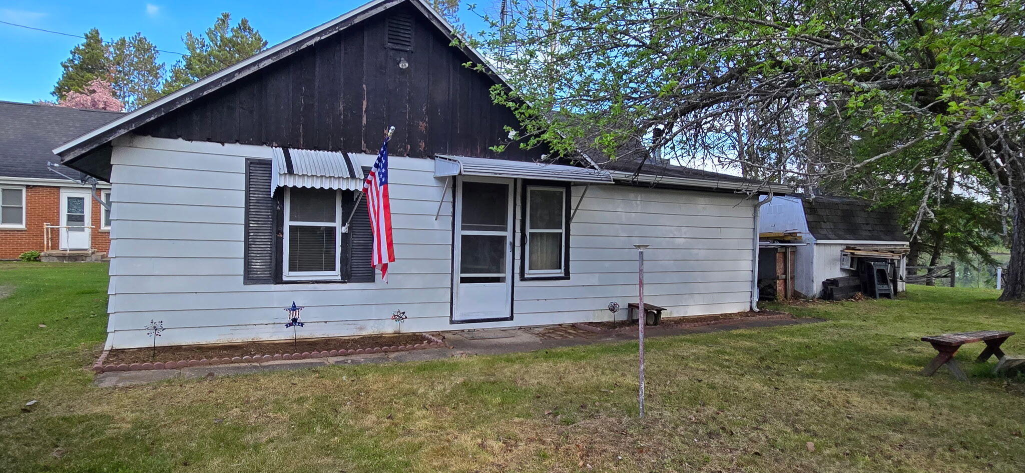 1822 Highway 8 - Property Photo 1