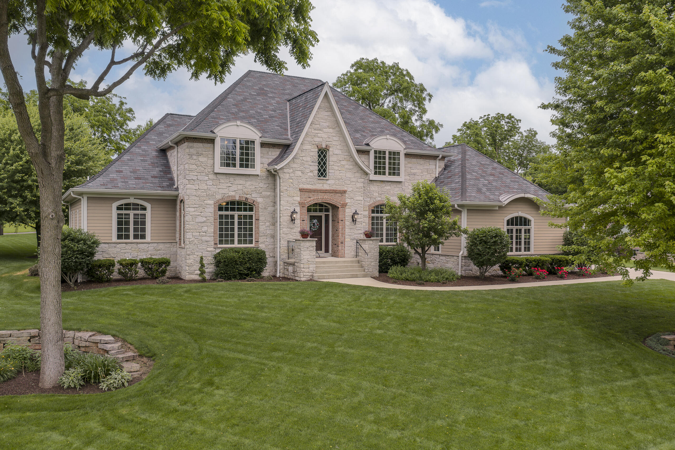 S76W26010 Prairieside Dr
