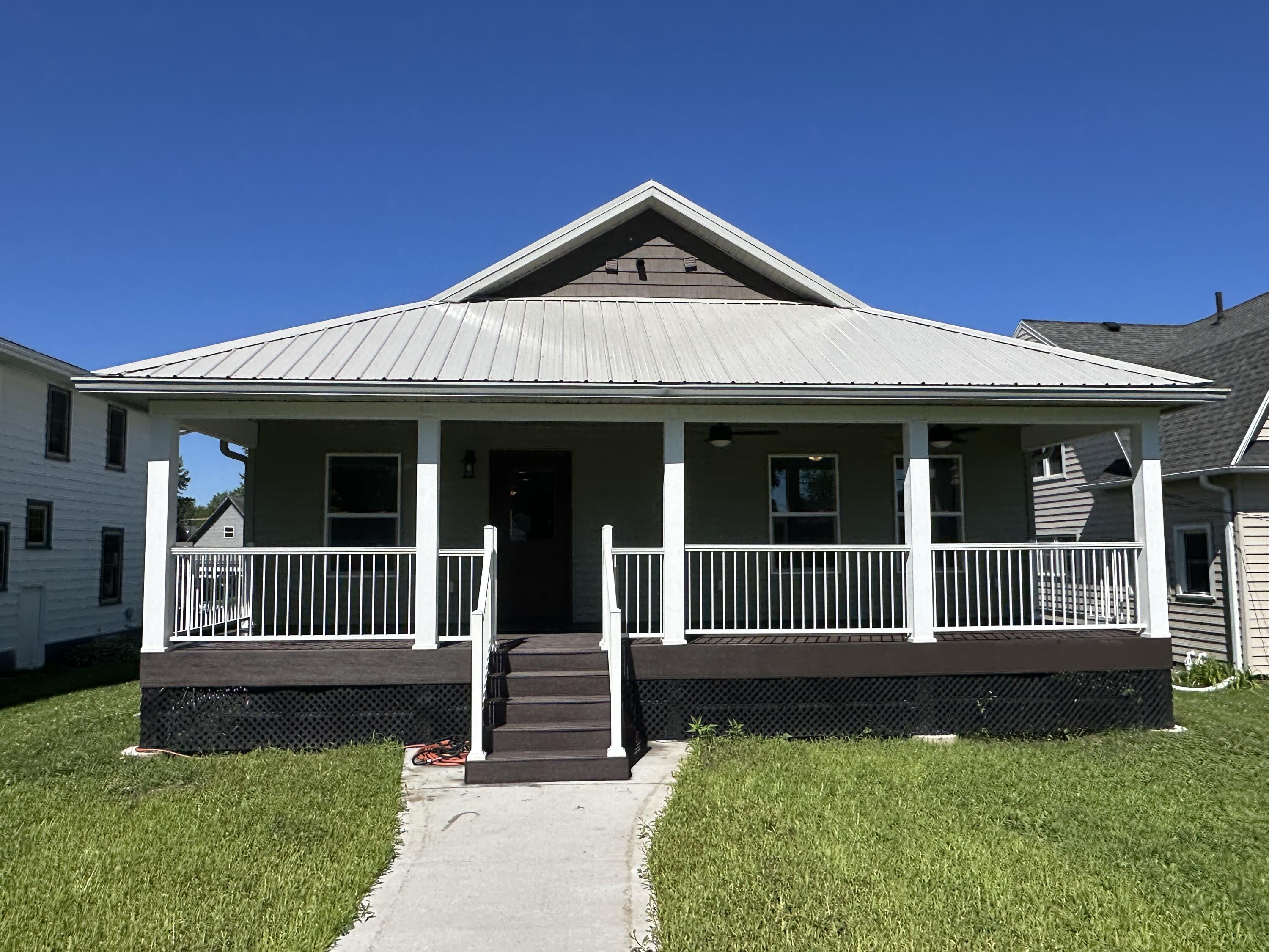 1208 Kilbourn Ave Property Photo 1