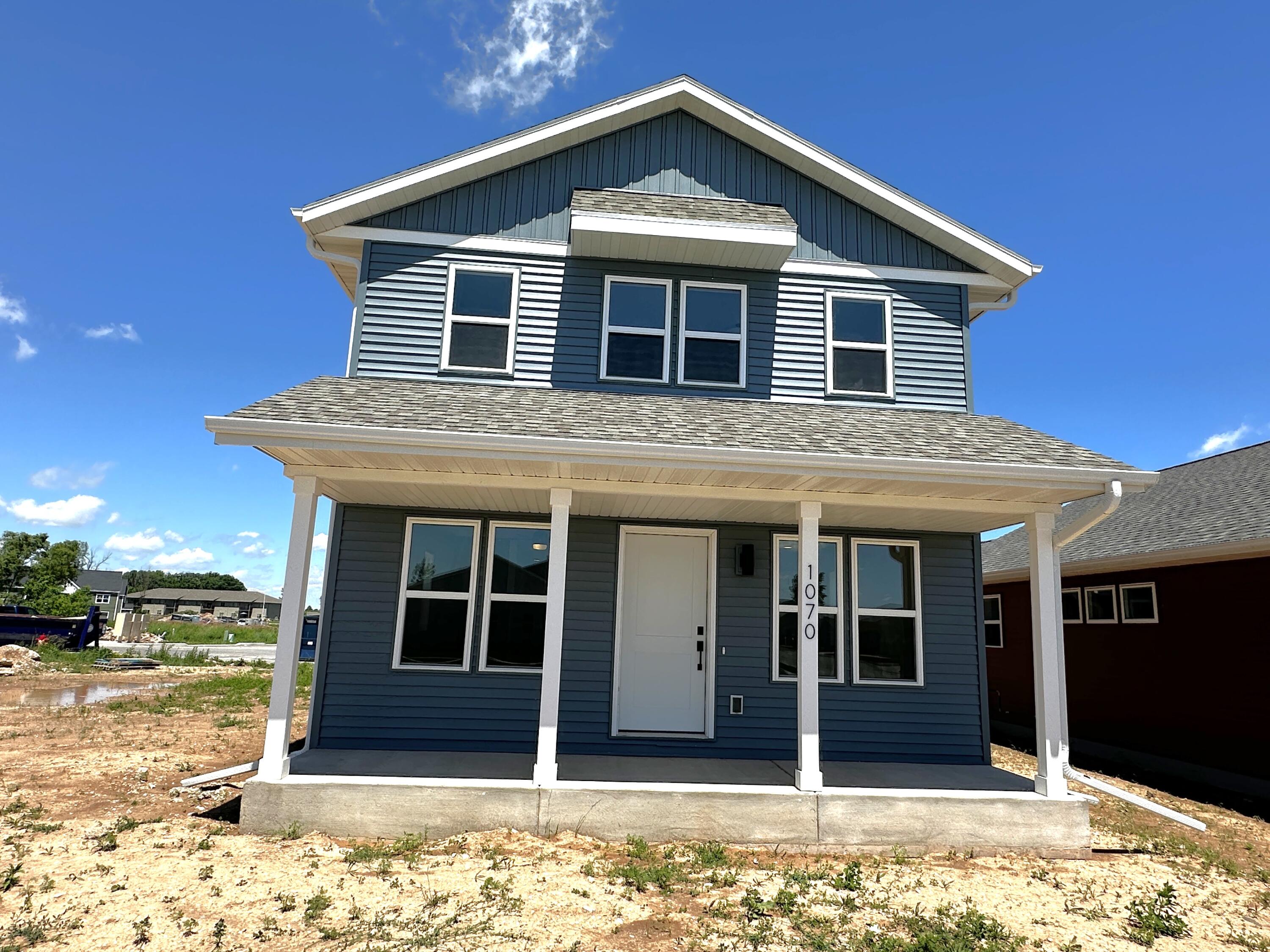 1070 Happy Ln Property Photo 1